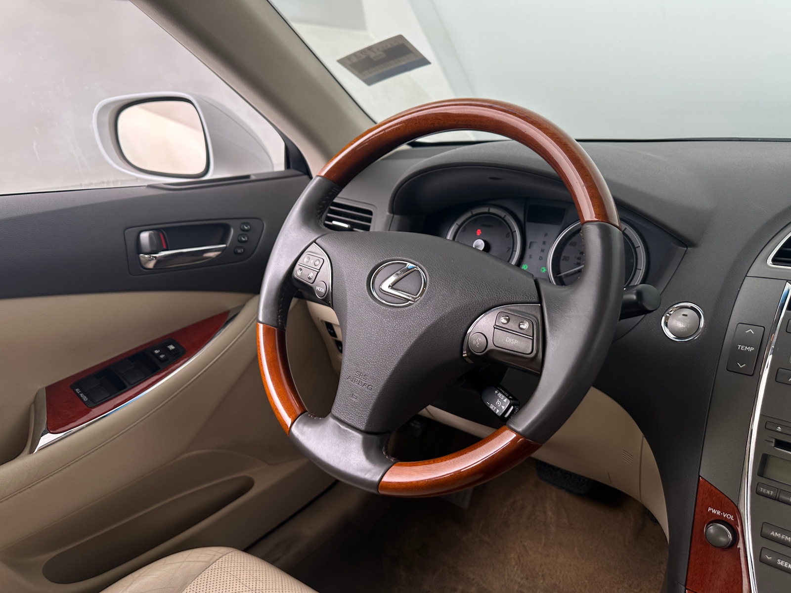 Thumbnail: 2010 Lexus ES - 4