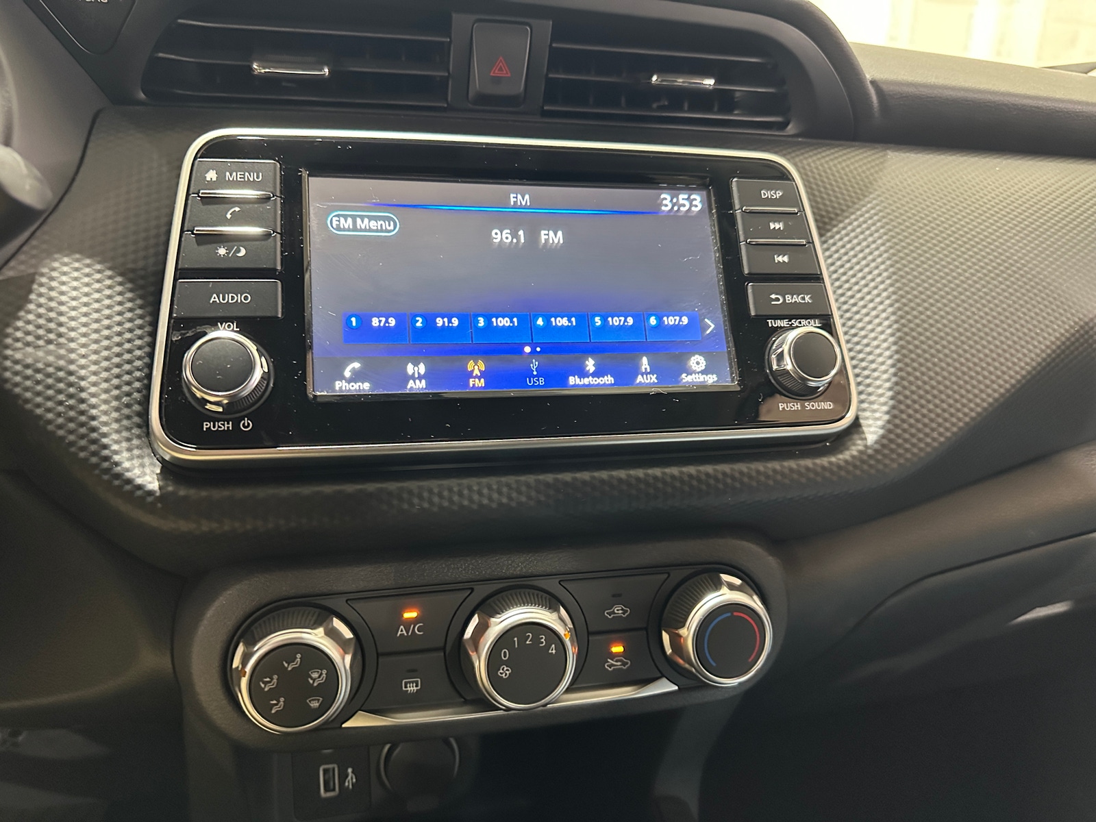 Thumbnail: 2024 Nissan Kicks - 4