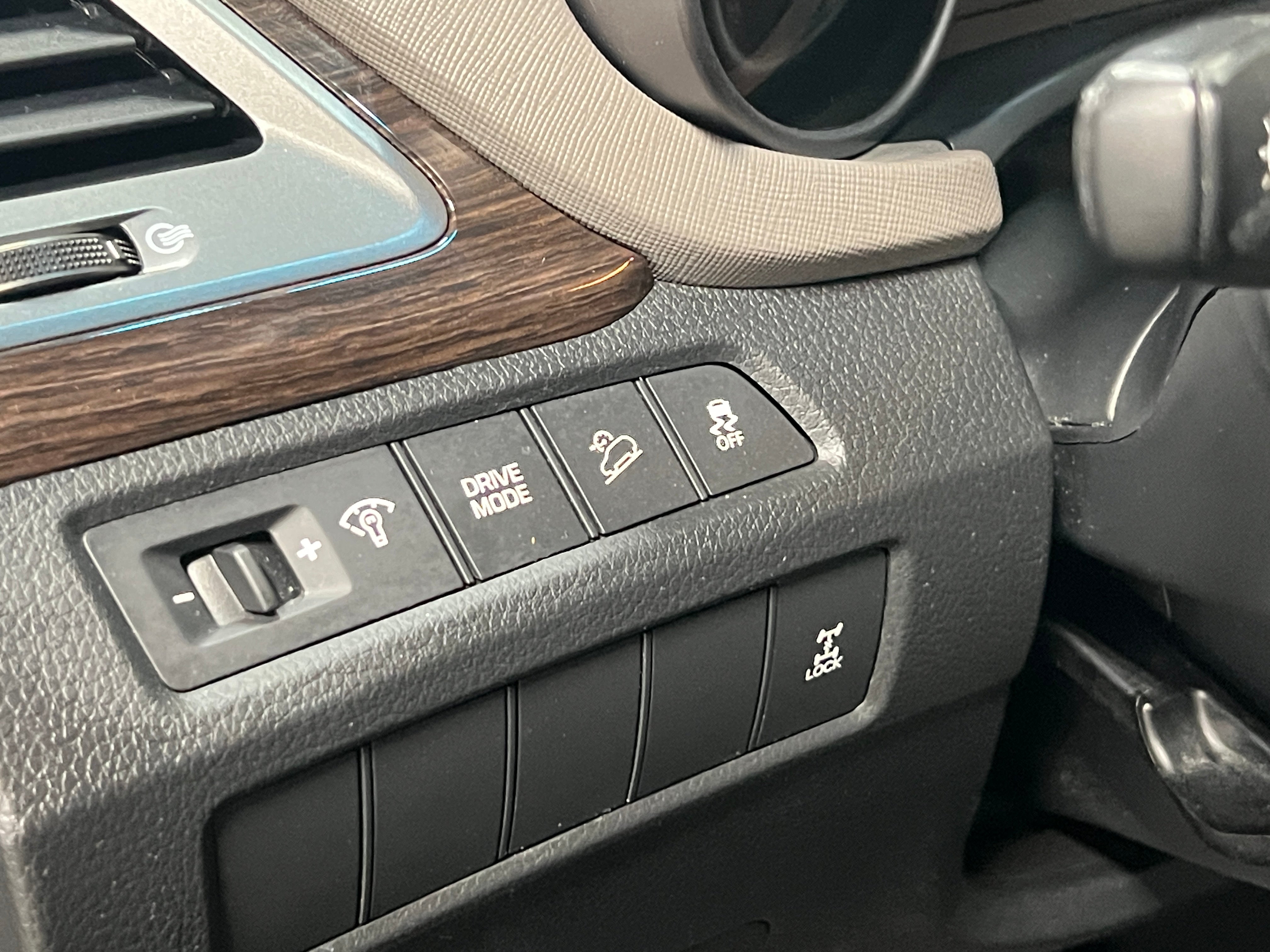 Used 2017 Hyundai Santa Fe Sport with VIN 5NMZUDLB5HH003309 for sale in Oak Creek, WI