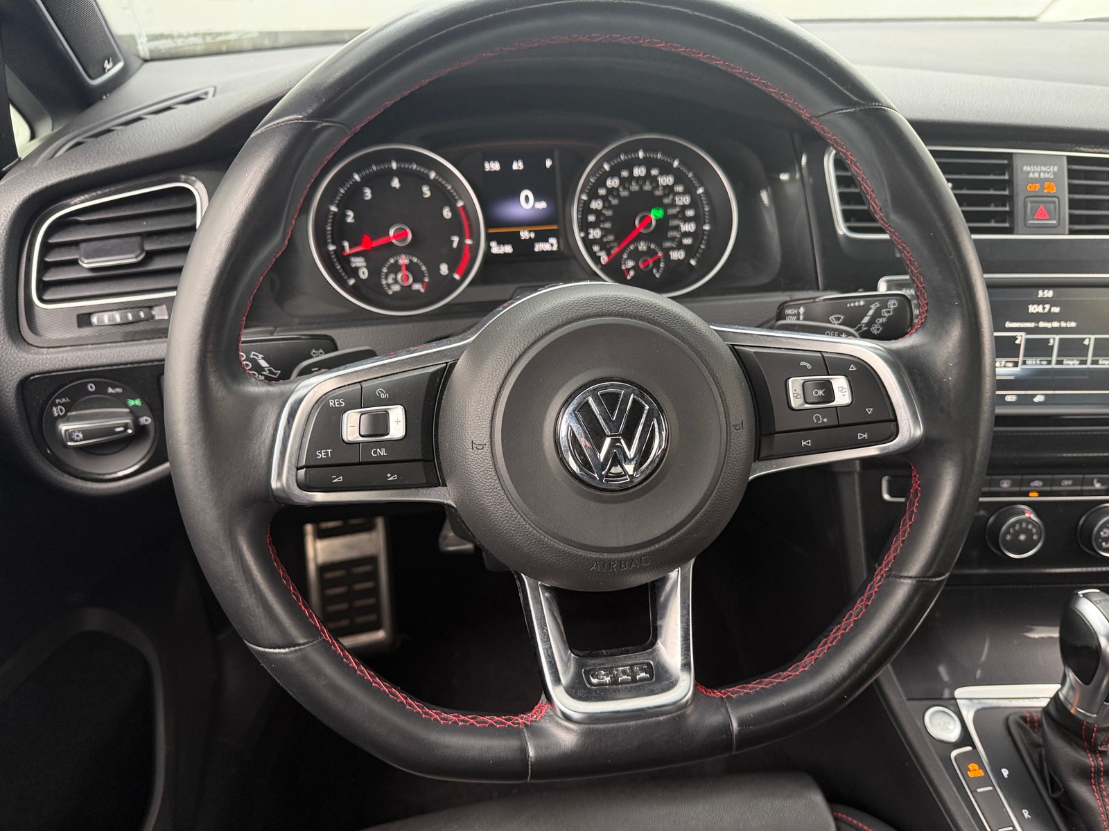 Thumbnail: 2016 Volkswagen Golf - 5