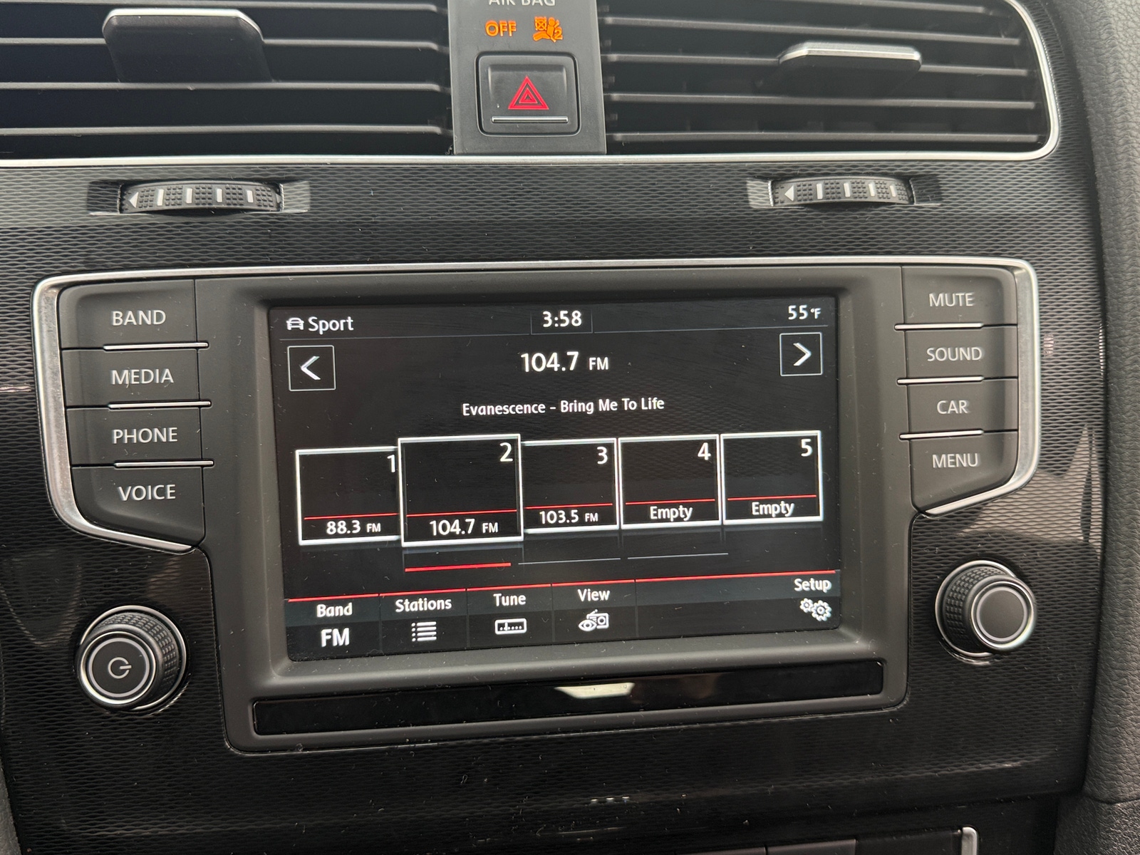 Thumbnail: 2016 Volkswagen Golf - 4