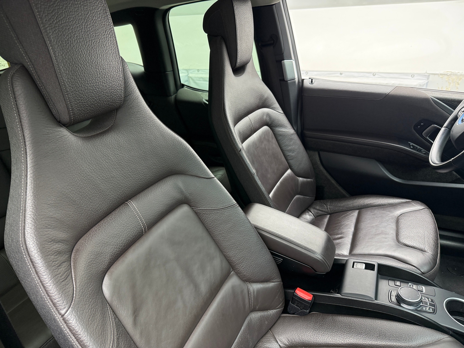 Thumbnail: 2018 BMW i3 - 2