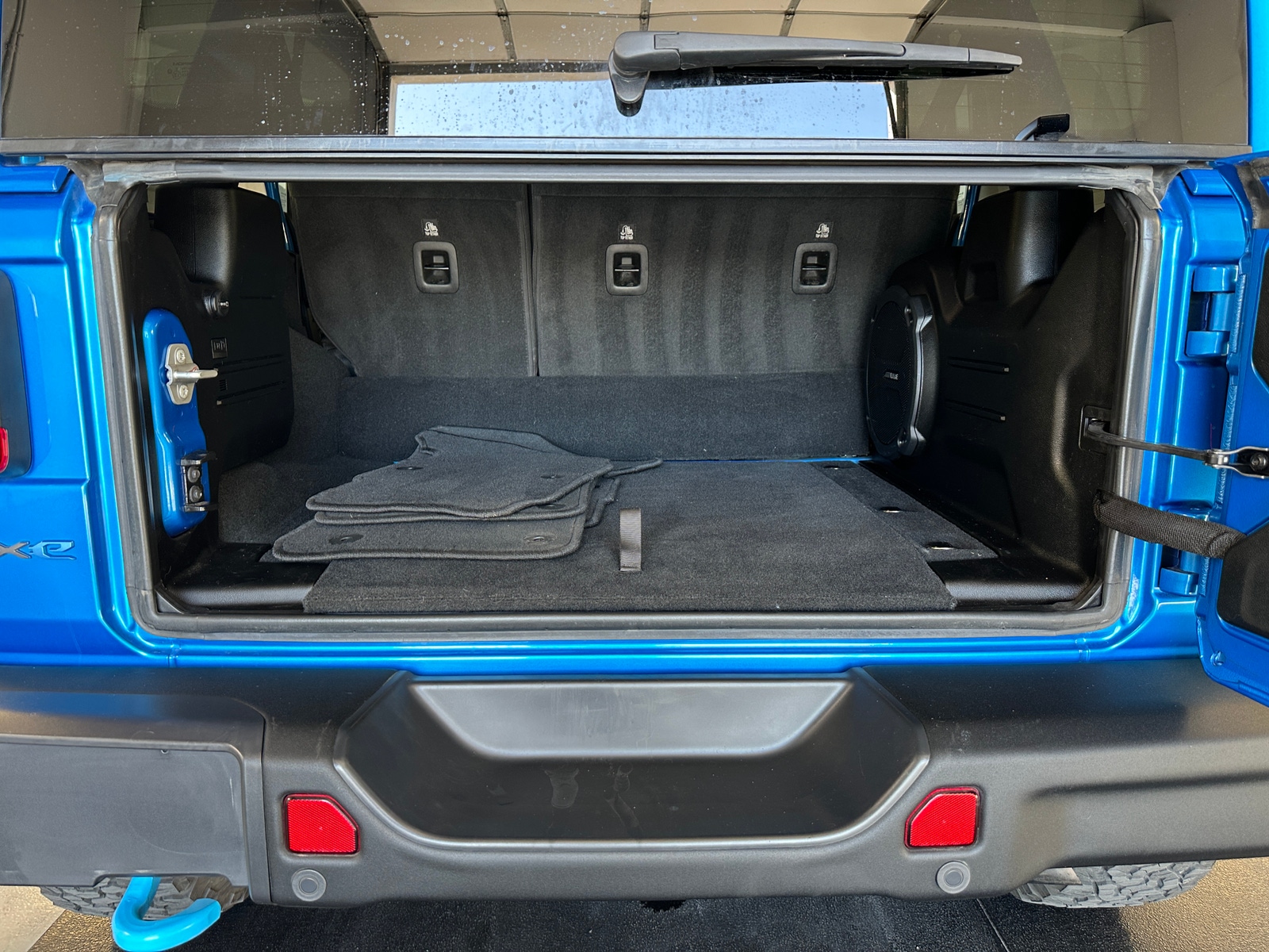 Thumbnail: 2022 Jeep Wrangler - 6