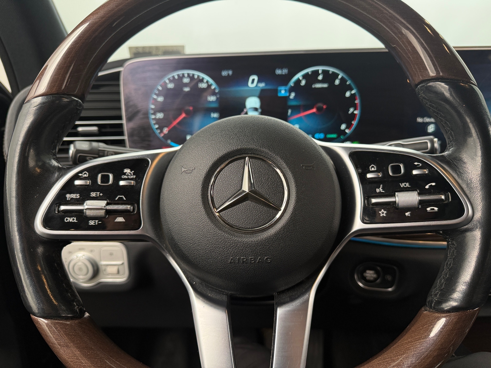 Thumbnail: 2020 Mercedes-Benz GLS - 4