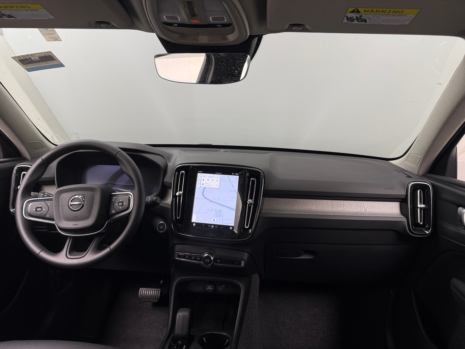 Thumbnail: 2025 Volvo XC40 - 3