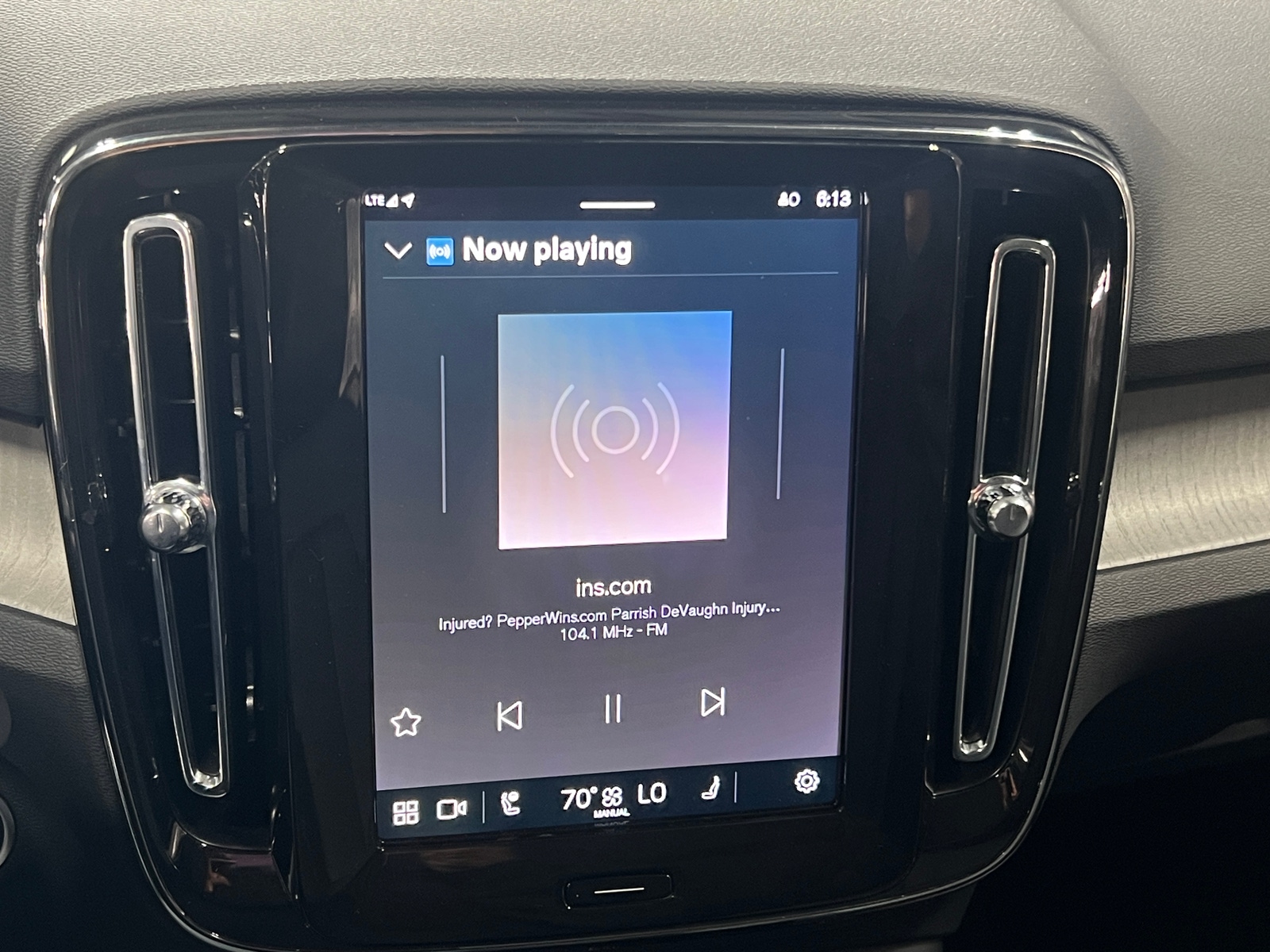 Thumbnail: 2025 Volvo XC40 - 4