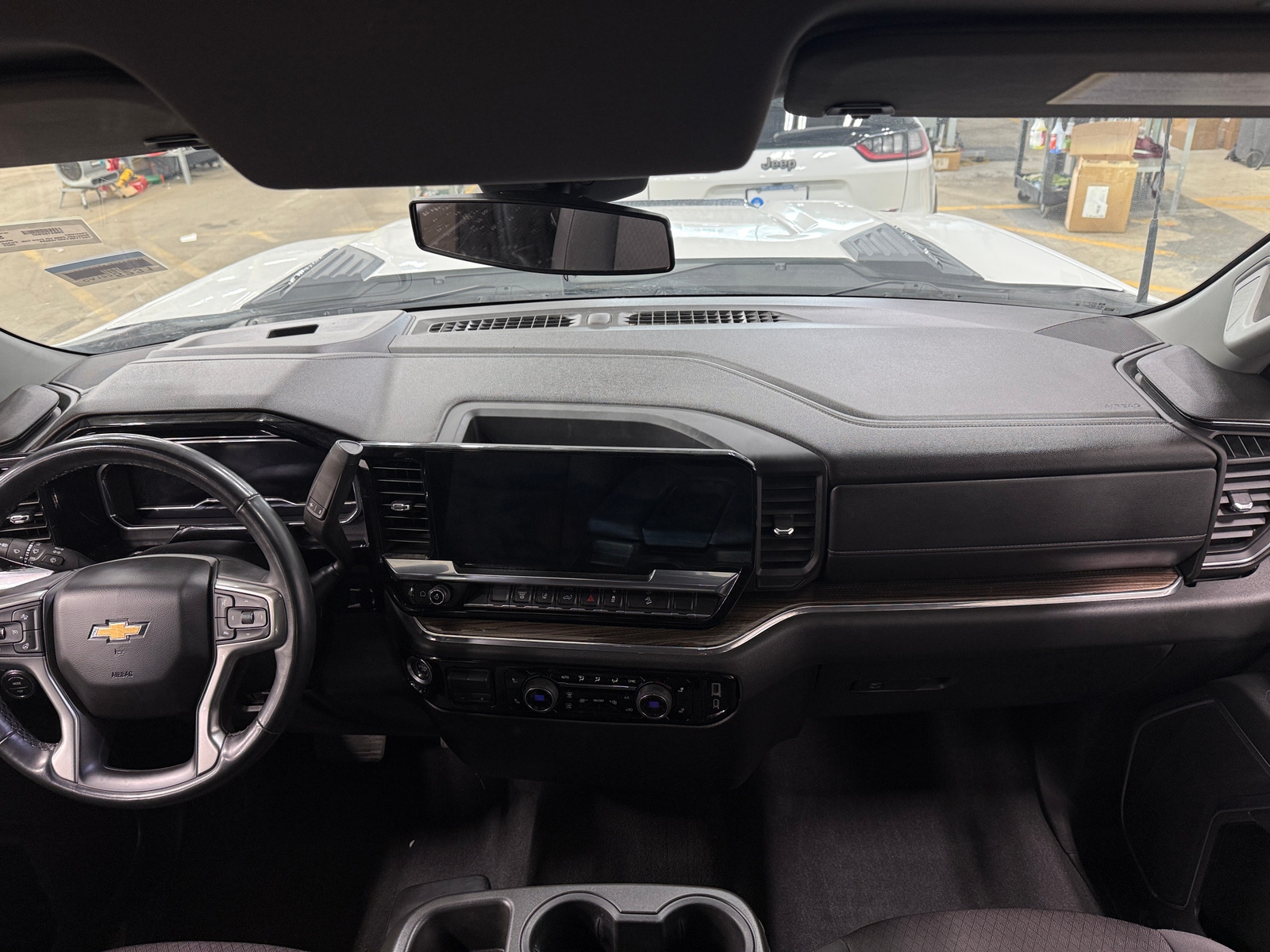 Thumbnail: 2024 Chevrolet Silverado 2500 - 3