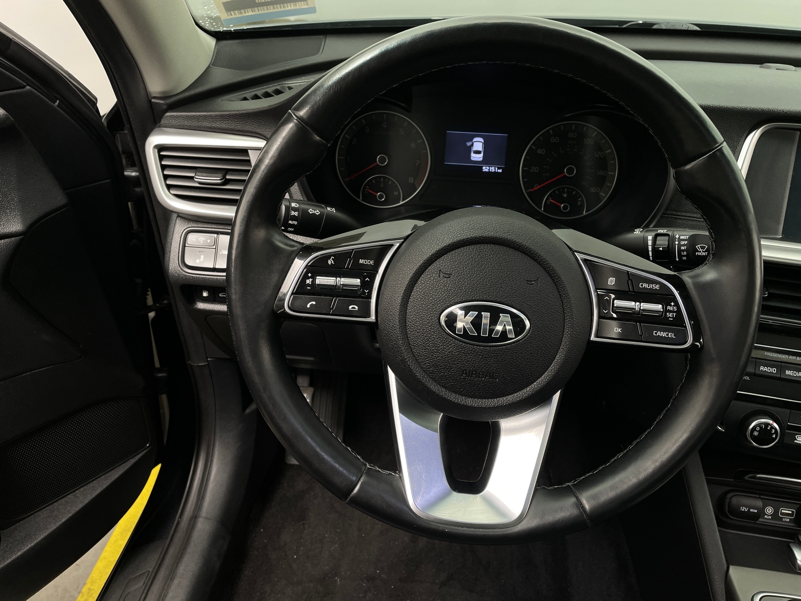 Thumbnail: 2020 Kia Optima - 4