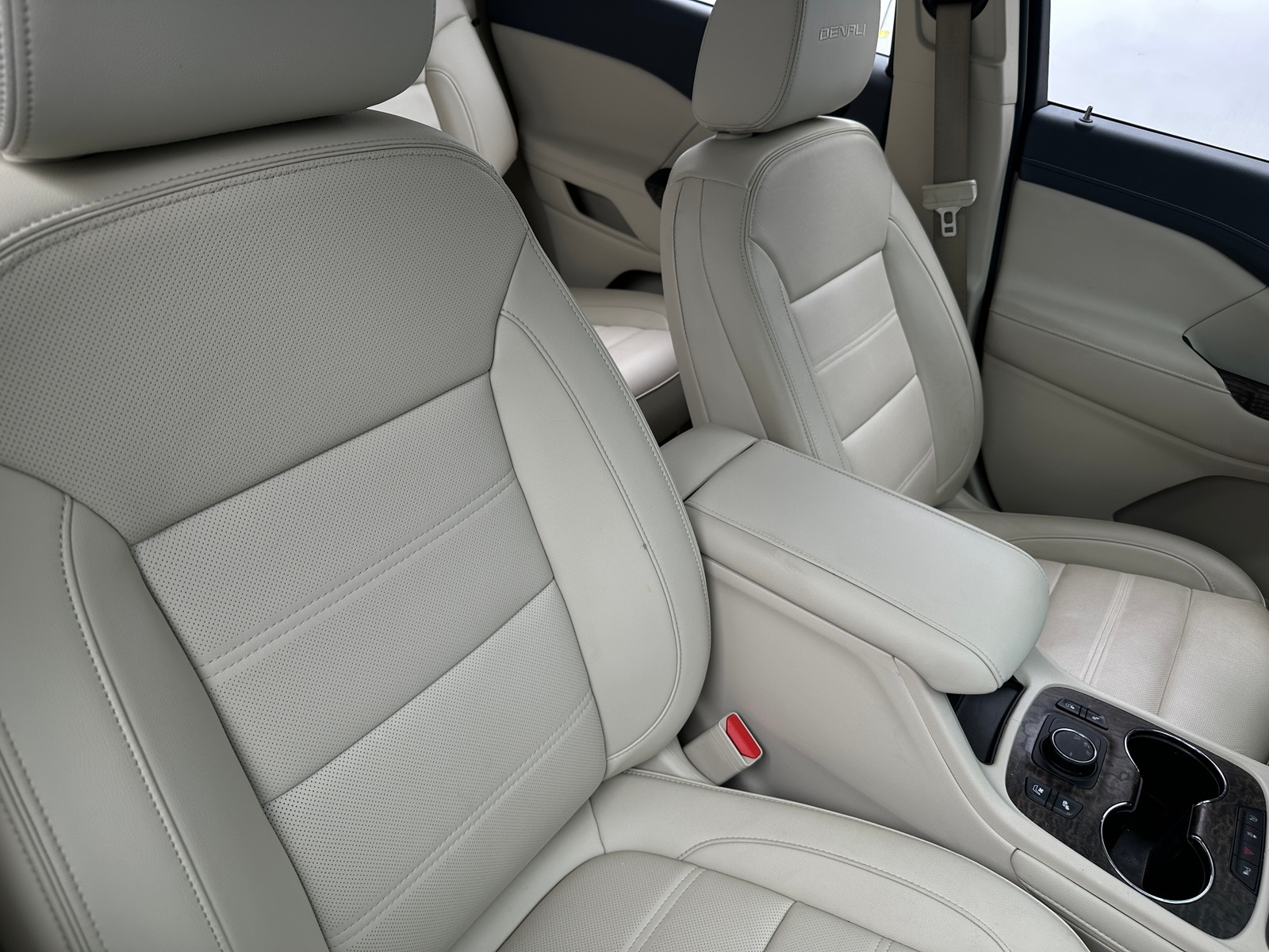 Thumbnail: 2023 GMC Acadia - 2