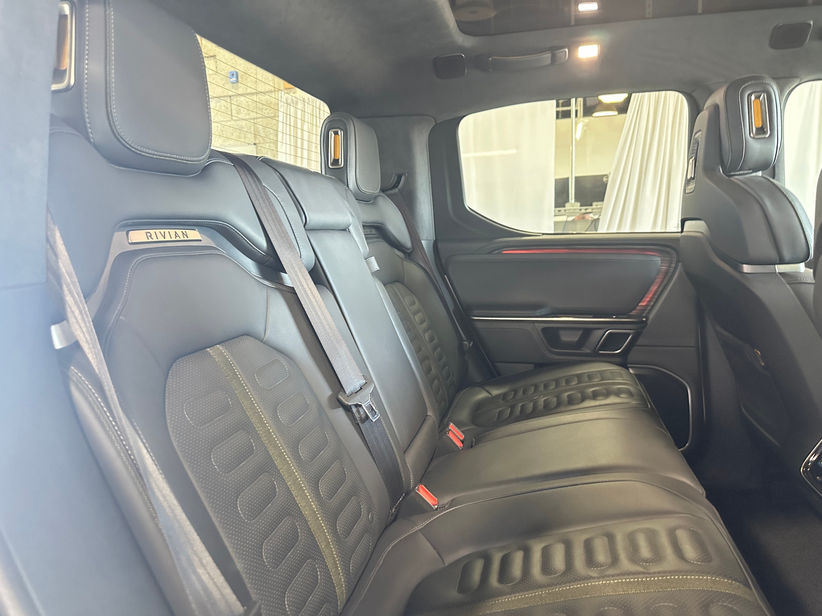 Thumbnail: 2022 Rivian R1T - 5