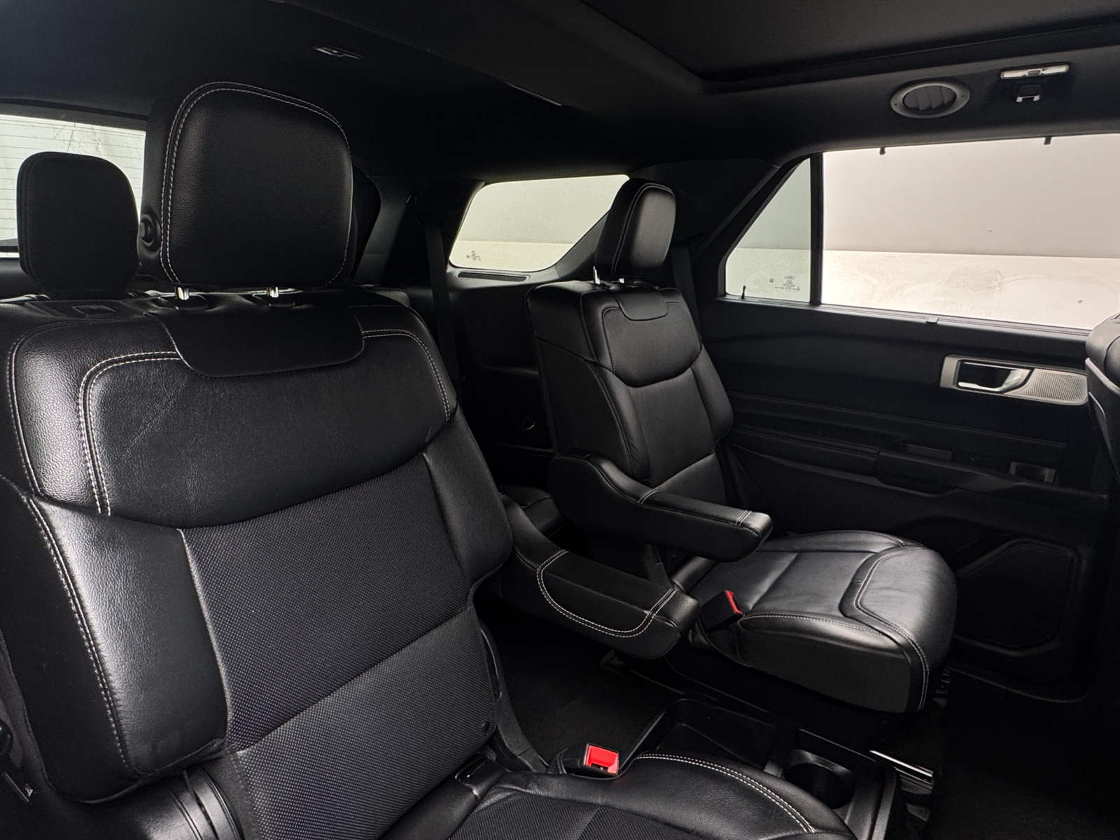 Thumbnail: 2020 Ford Explorer - 5