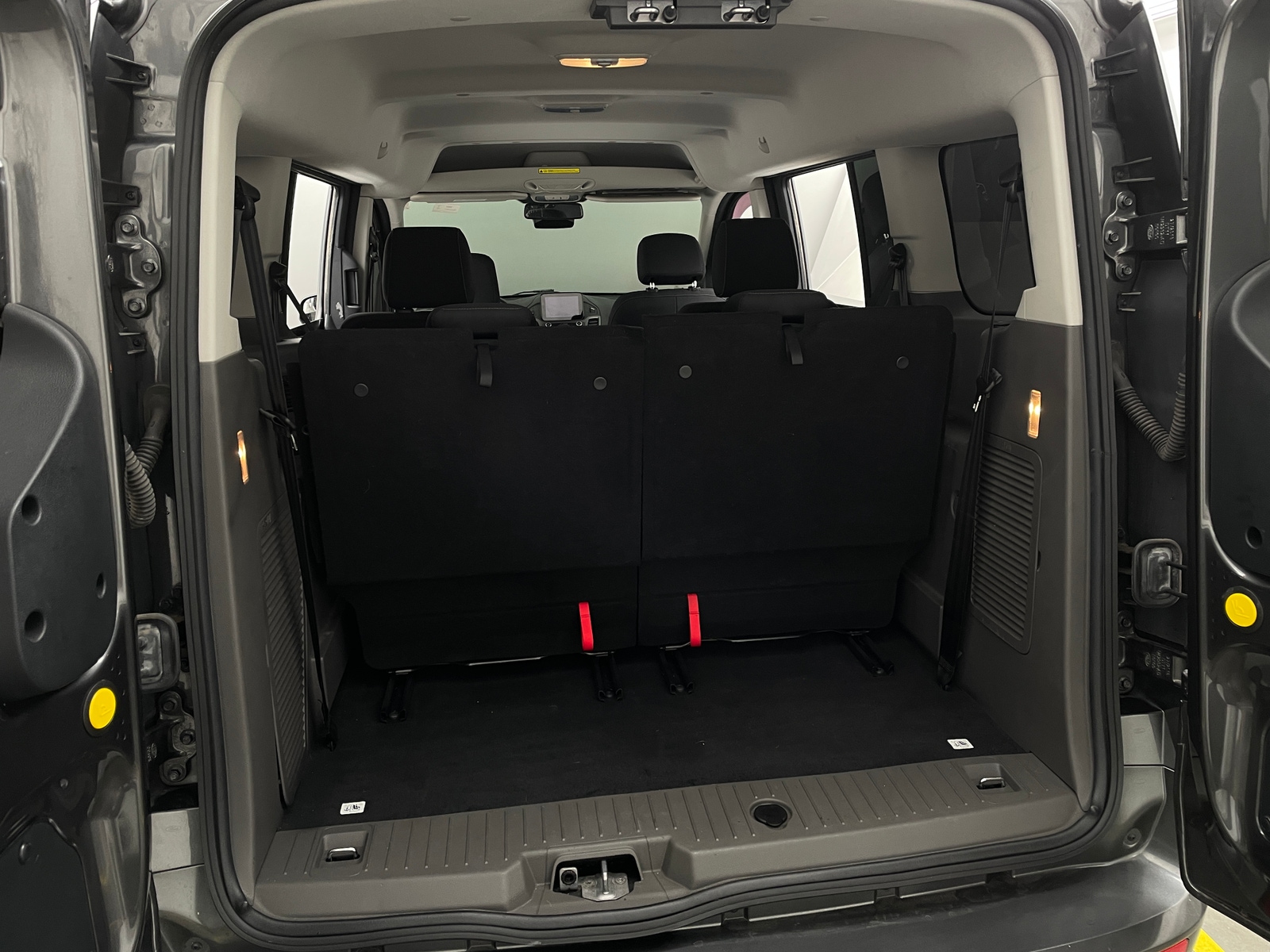 Thumbnail: 2019 Ford Transit Series - 7