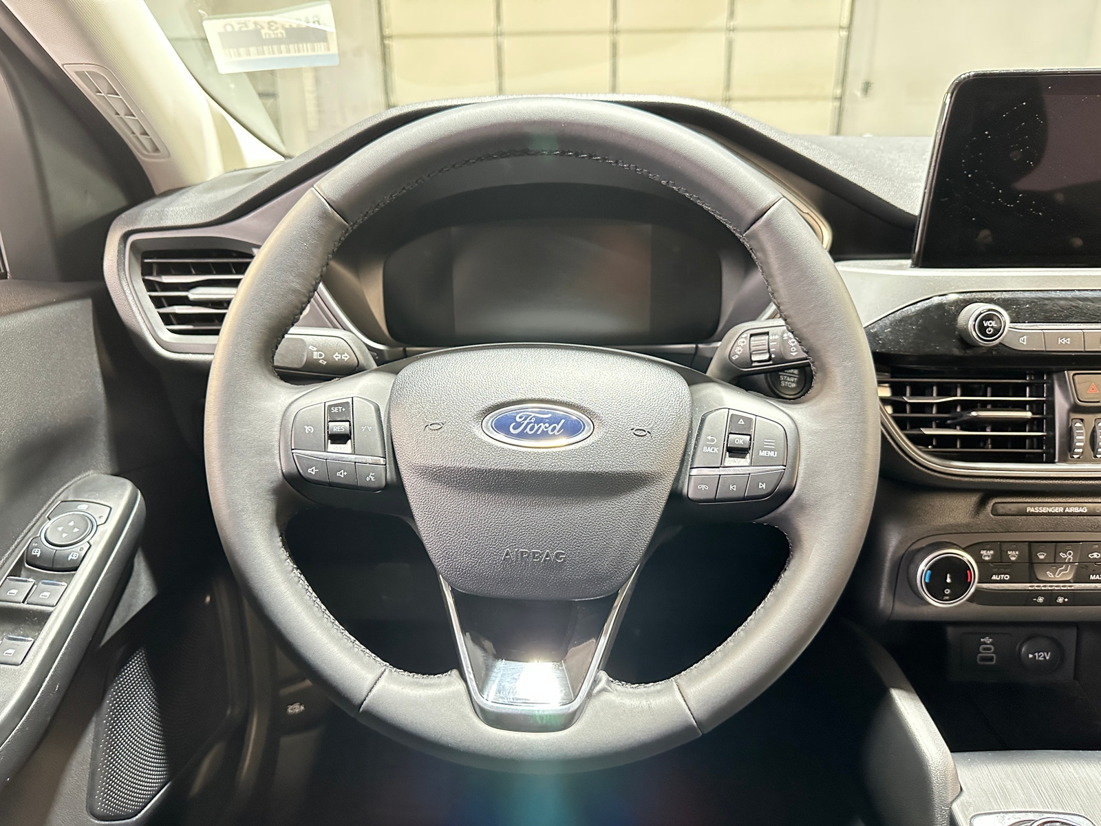 Thumbnail: 2024 Ford Escape - 5