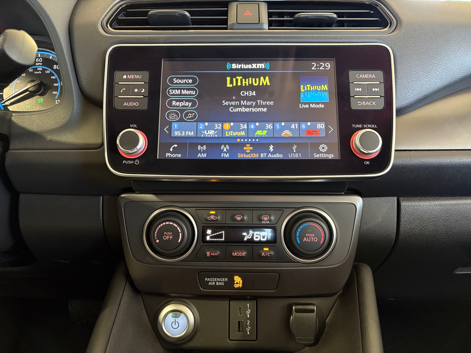 Thumbnail: 2025 Nissan Leaf - 4