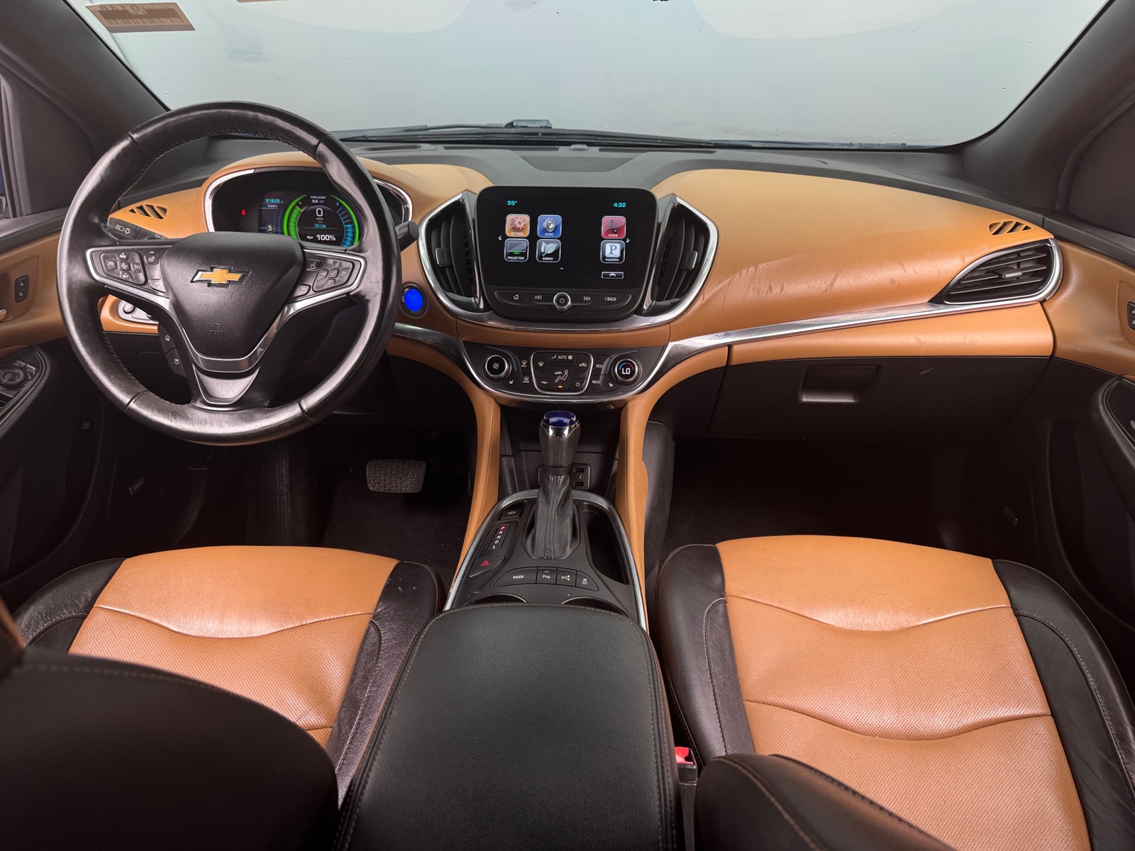 Thumbnail: 2016 Chevrolet Volt - 2