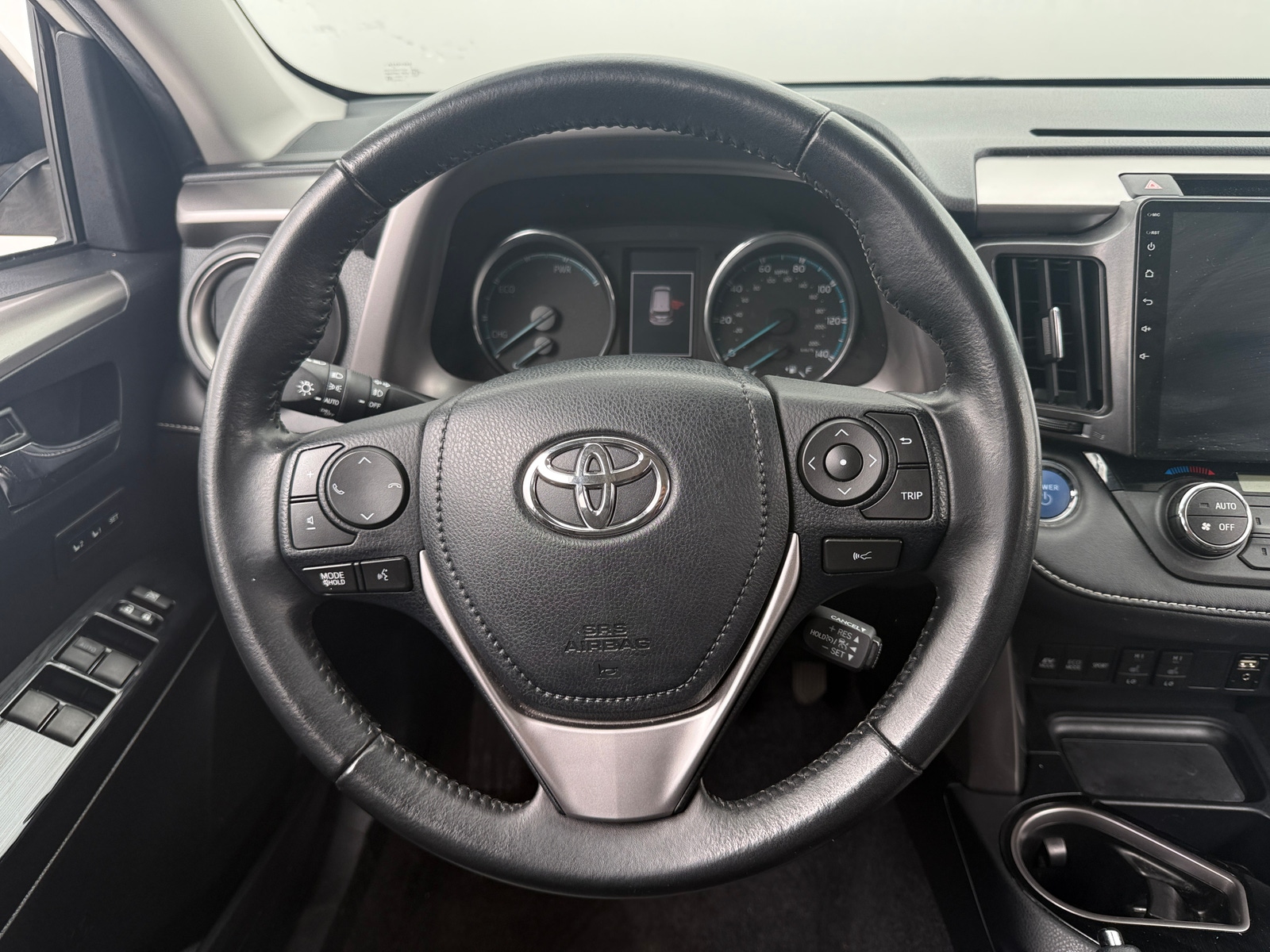 Thumbnail: 2017 Toyota RAV4 - 4