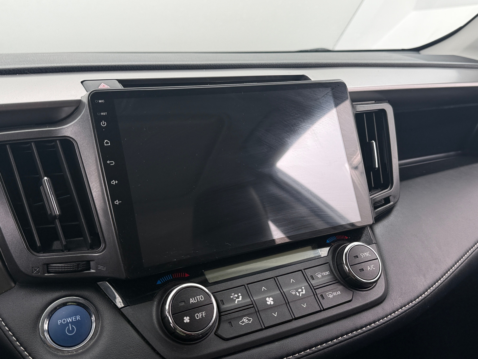 Thumbnail: 2017 Toyota RAV4 - 3