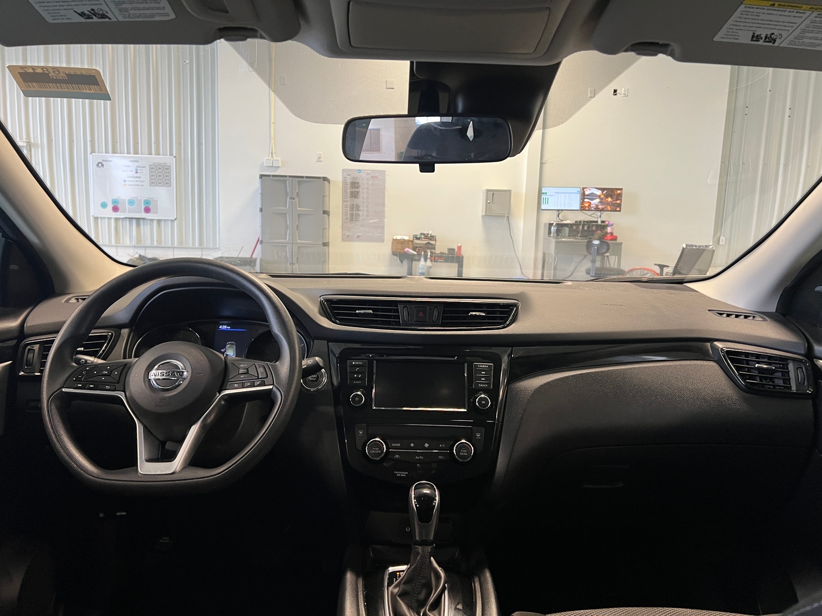 Thumbnail: 2020 Nissan Rogue Sport - 3