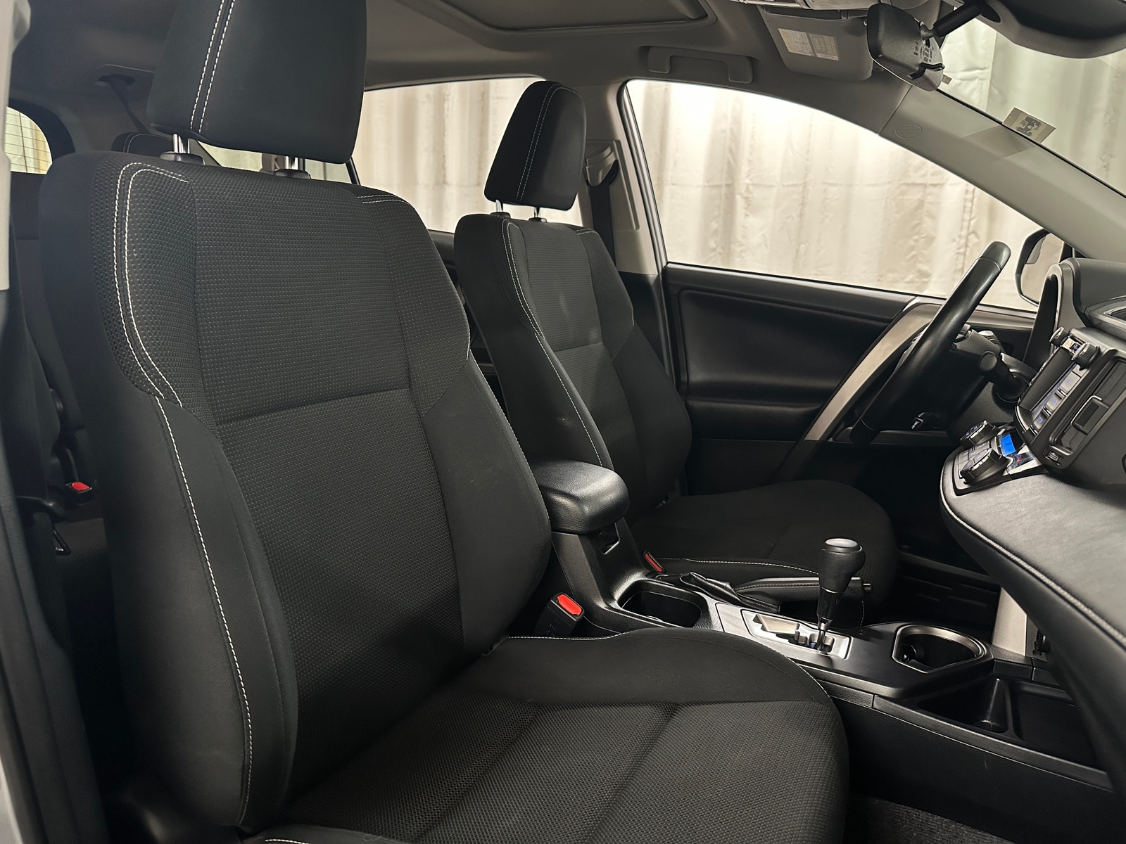 Thumbnail: 2018 Toyota RAV4 - 2