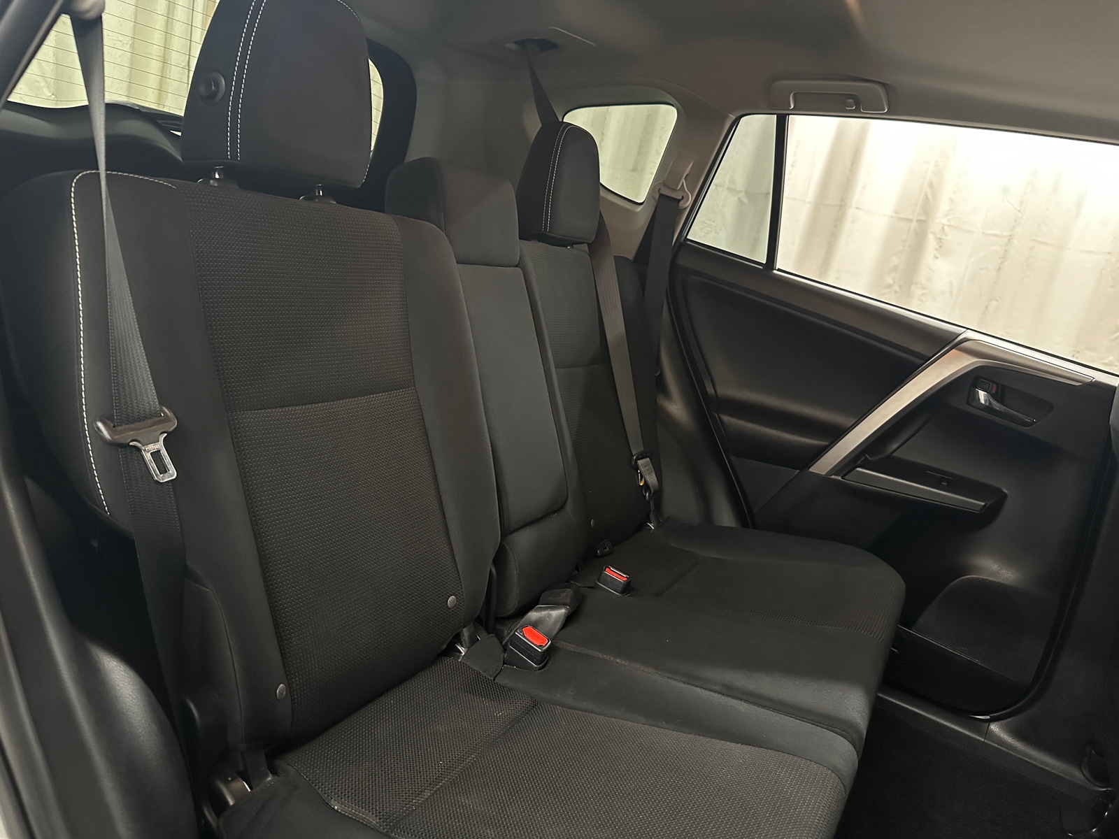 Thumbnail: 2018 Toyota RAV4 - 6