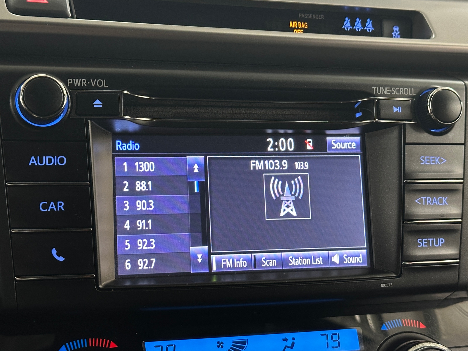 Thumbnail: 2018 Toyota RAV4 - 4