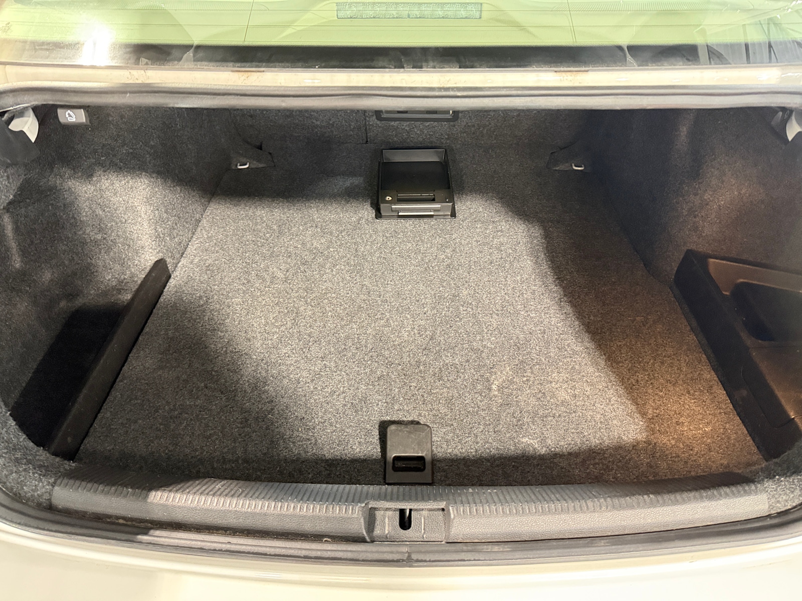 Thumbnail: 2014 Volkswagen Passat - 6