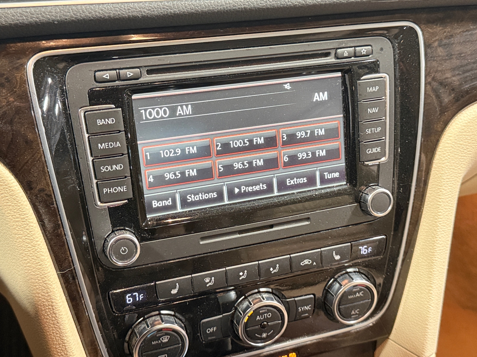 Thumbnail: 2014 Volkswagen Passat - 3