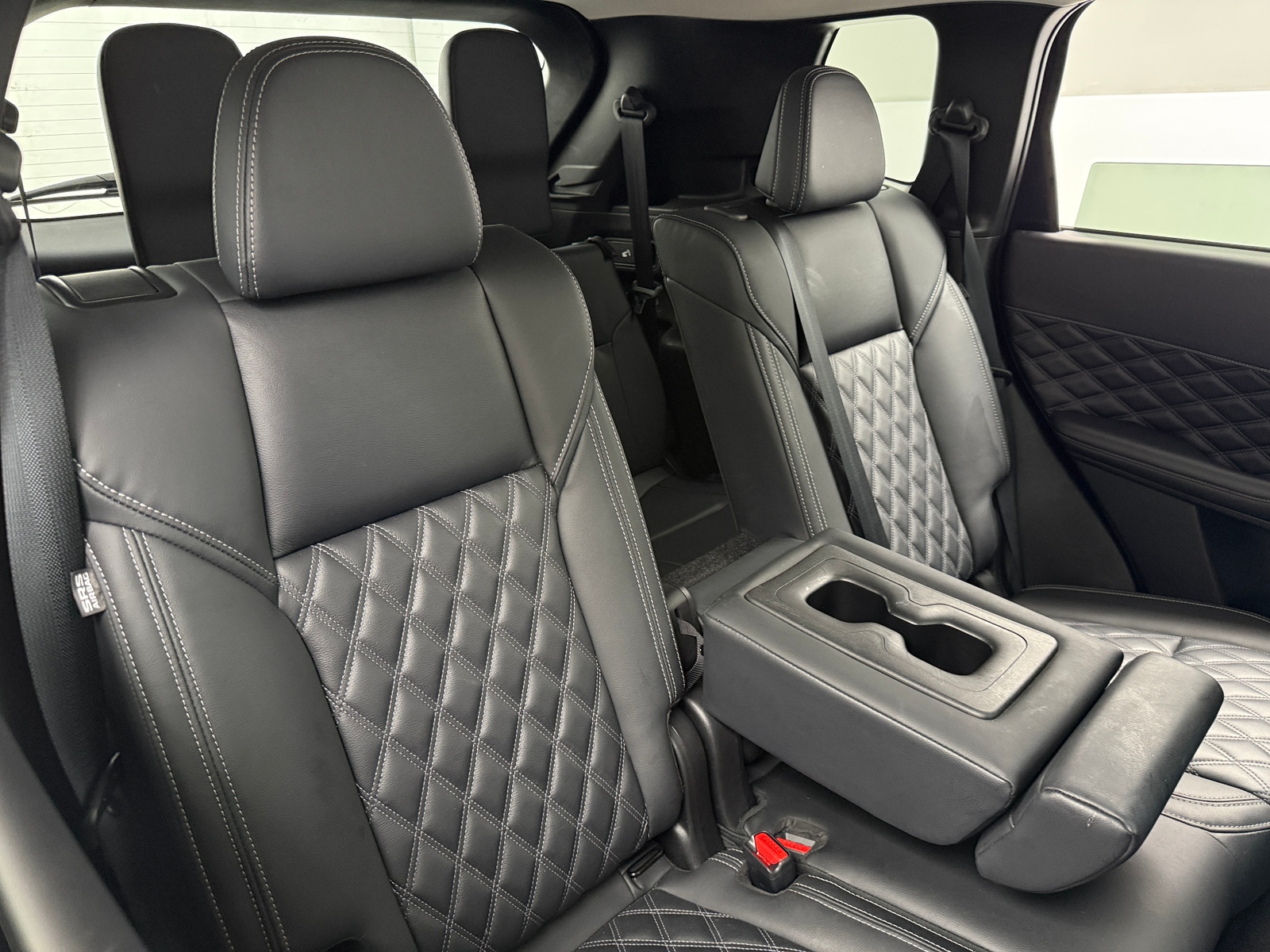 Thumbnail: 2024 Mitsubishi Outlander - 5