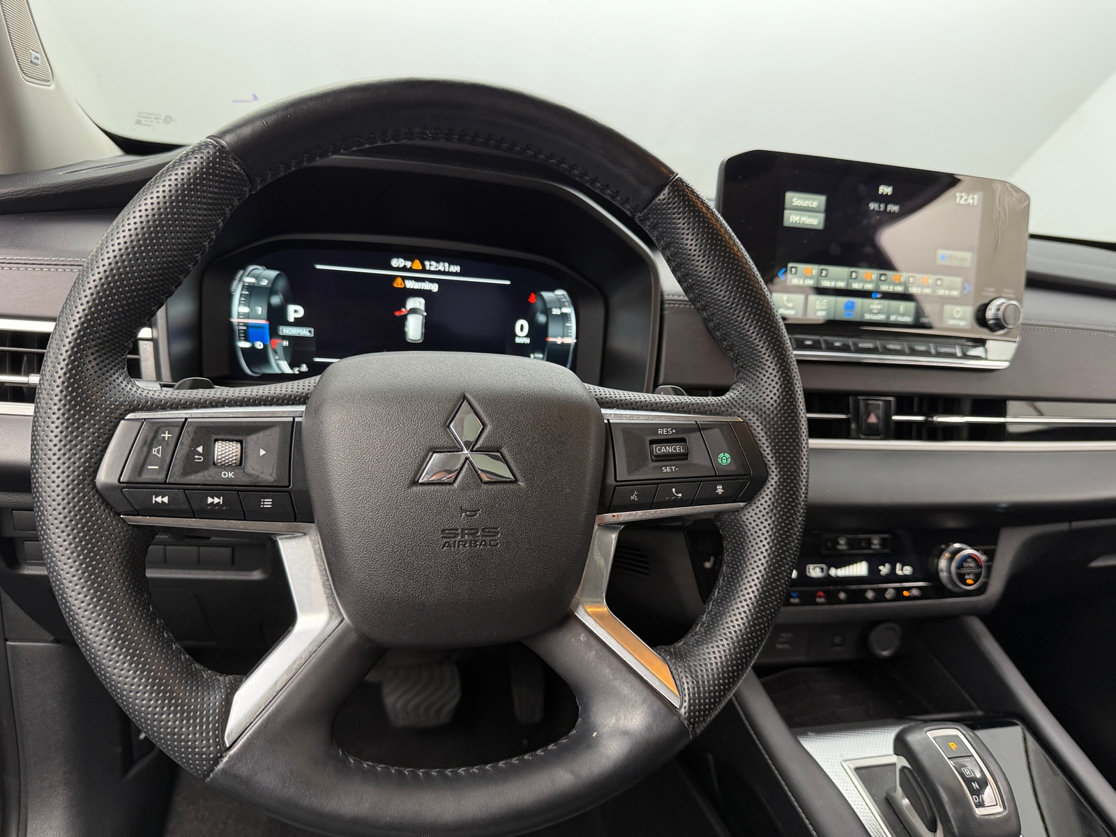 Thumbnail: 2024 Mitsubishi Outlander - 4