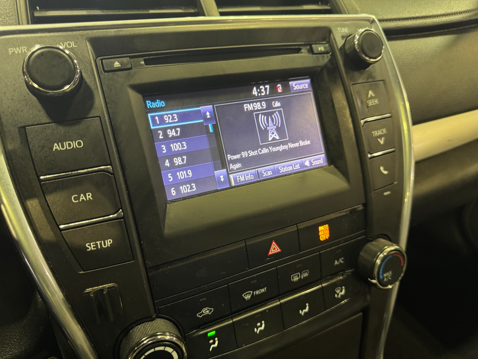 Thumbnail: 2017 Toyota Camry - 4