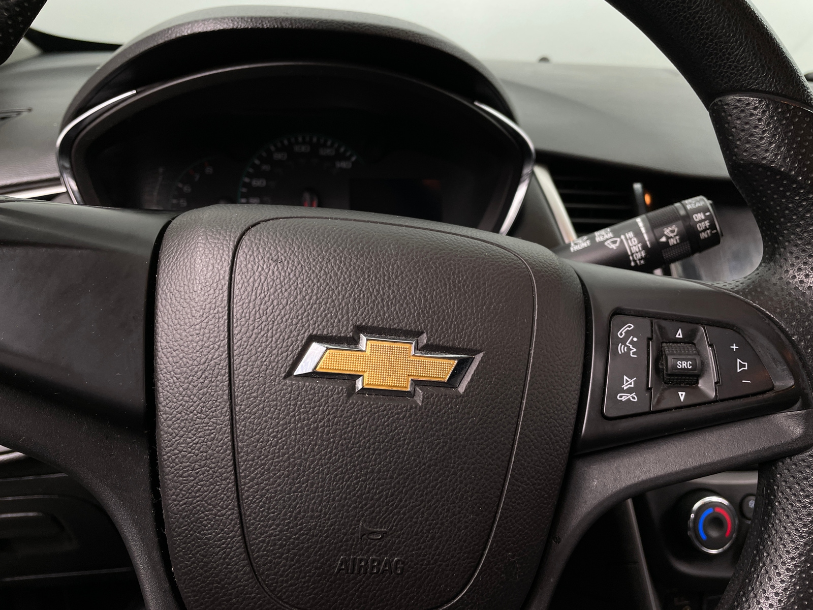 Thumbnail: 2018 Chevrolet Trax - 5