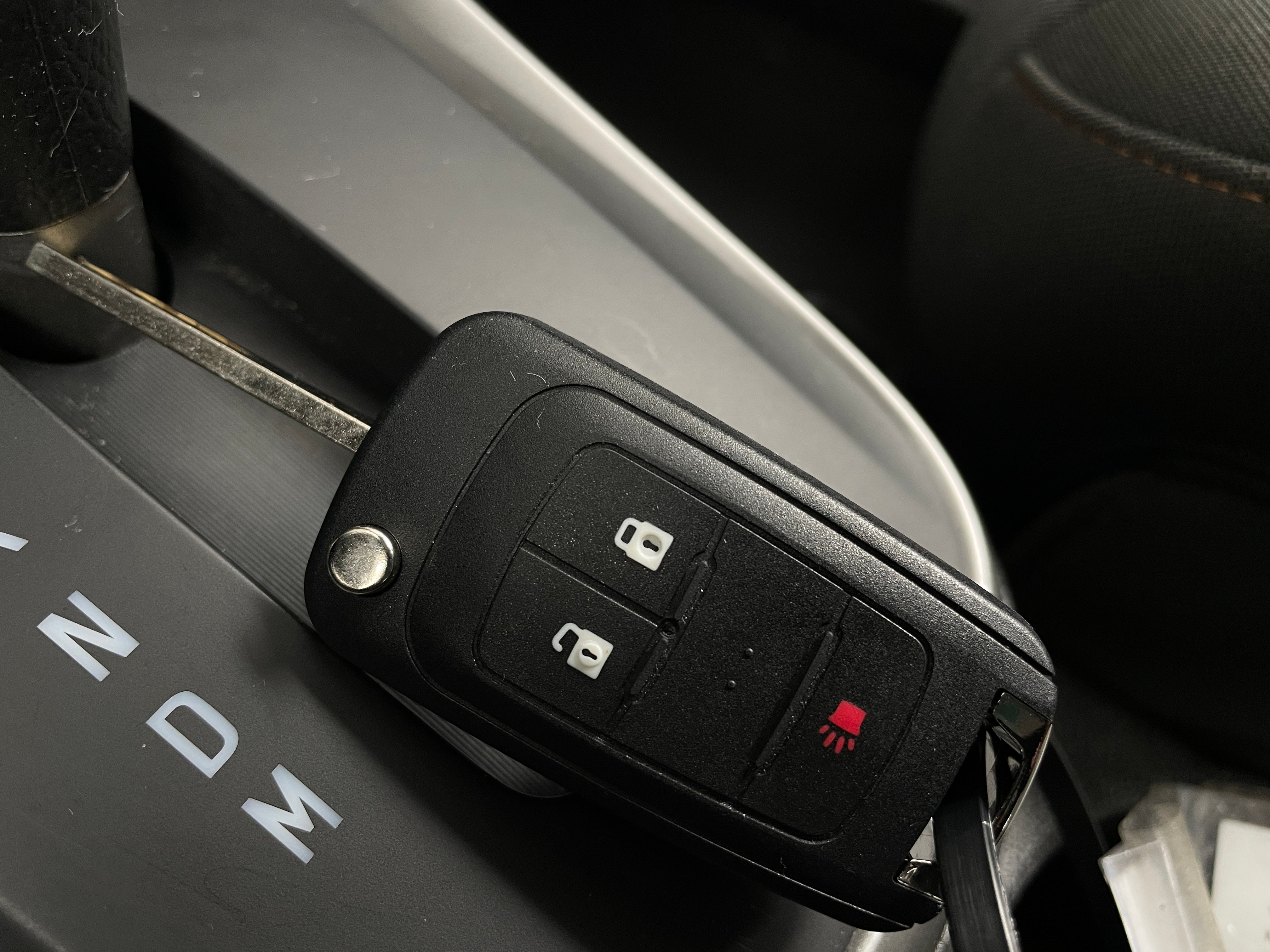 Used 2018 Chevrolet Trax LS with VIN KL7CJKSB5JB555114 for sale in Oak Creek, WI