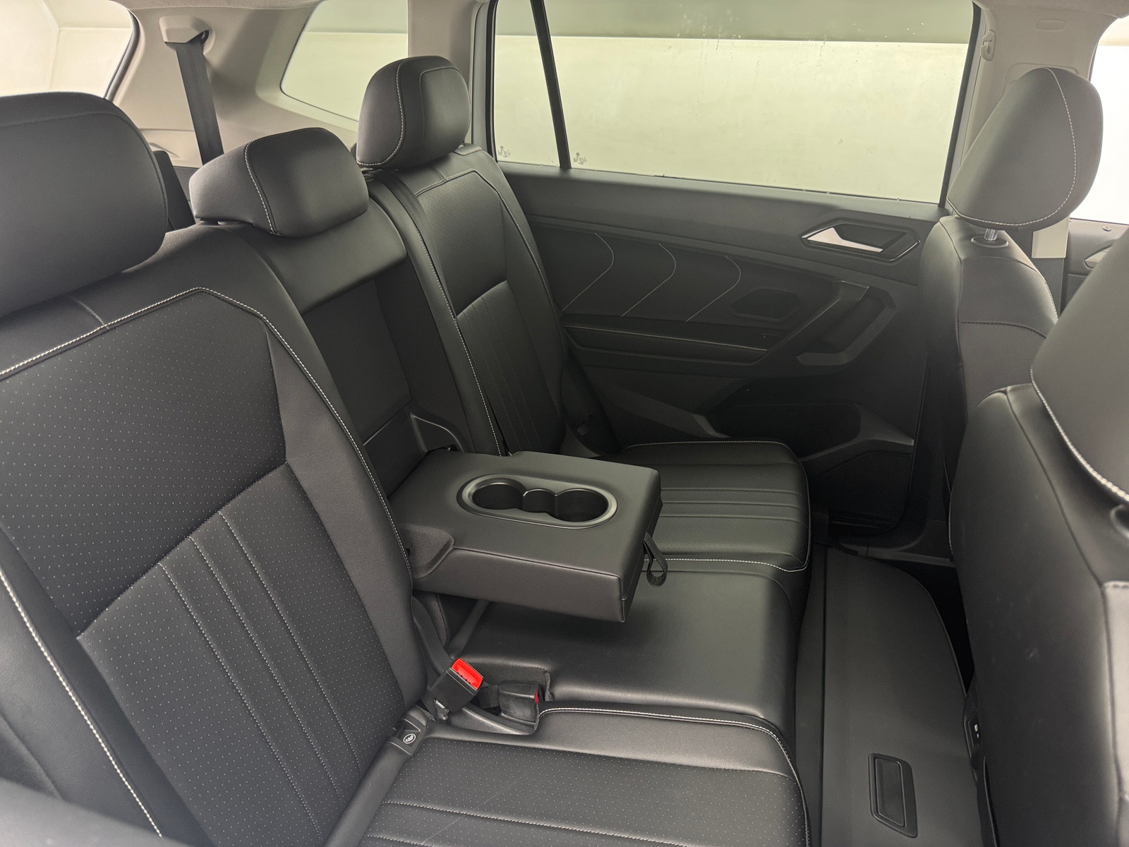 Thumbnail: 2022 Volkswagen Tiguan - 5