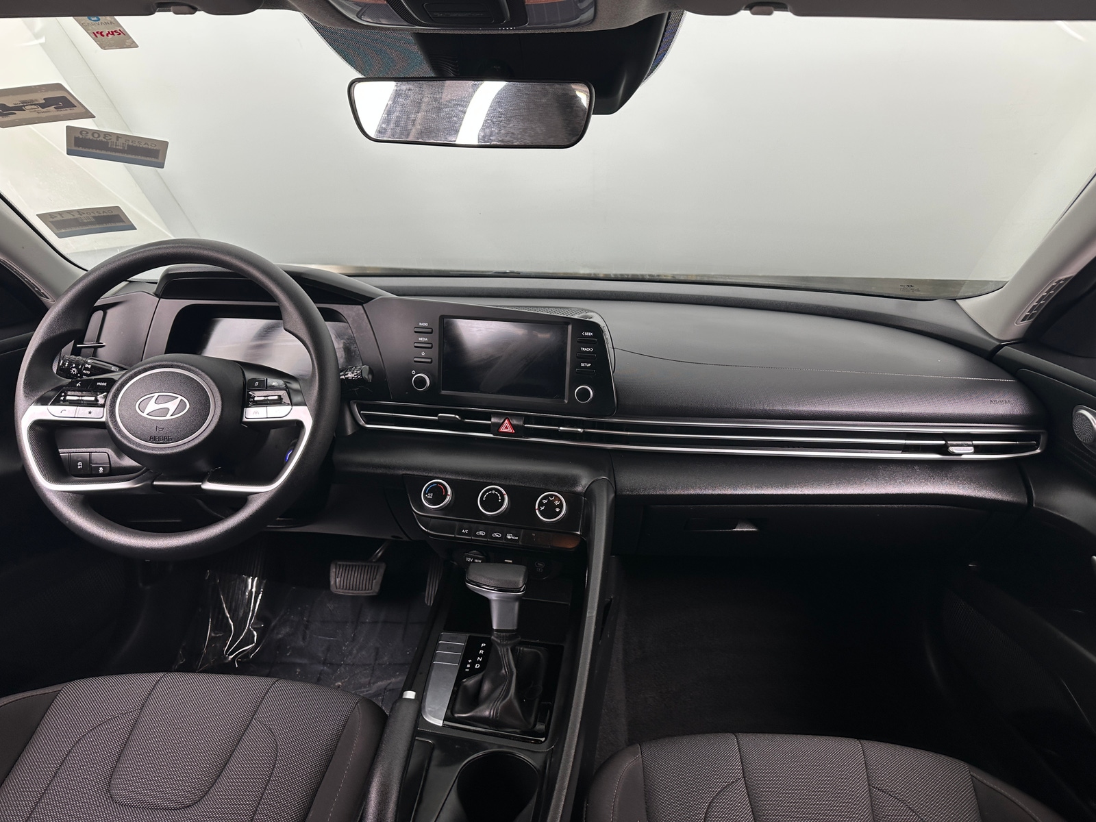 Thumbnail: 2025 Hyundai Elantra - 3