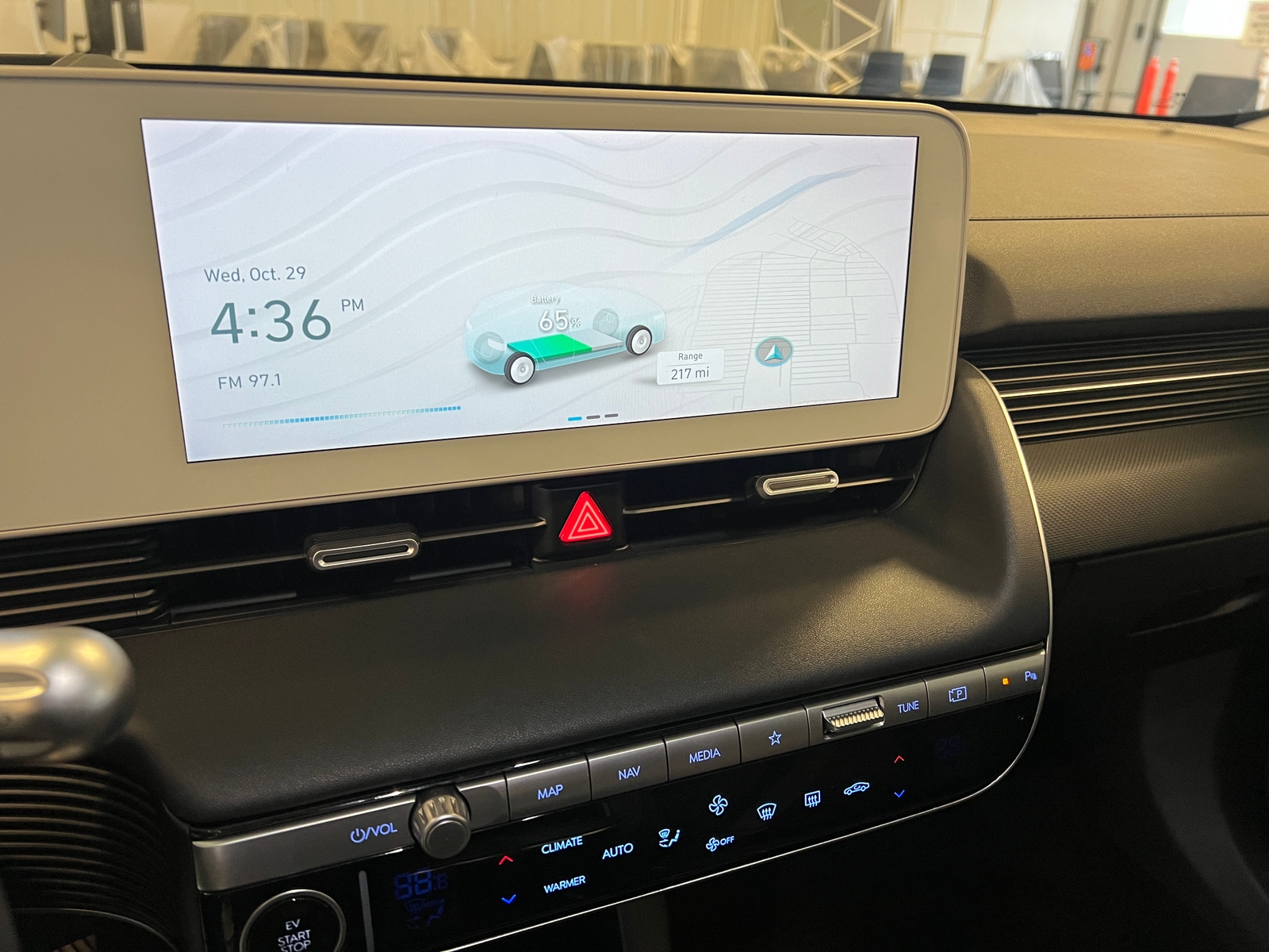 Thumbnail: 2022 Hyundai Ioniq 5 - 3