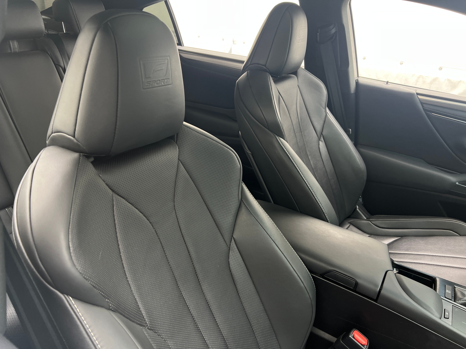 Thumbnail: 2020 Lexus ES - 2