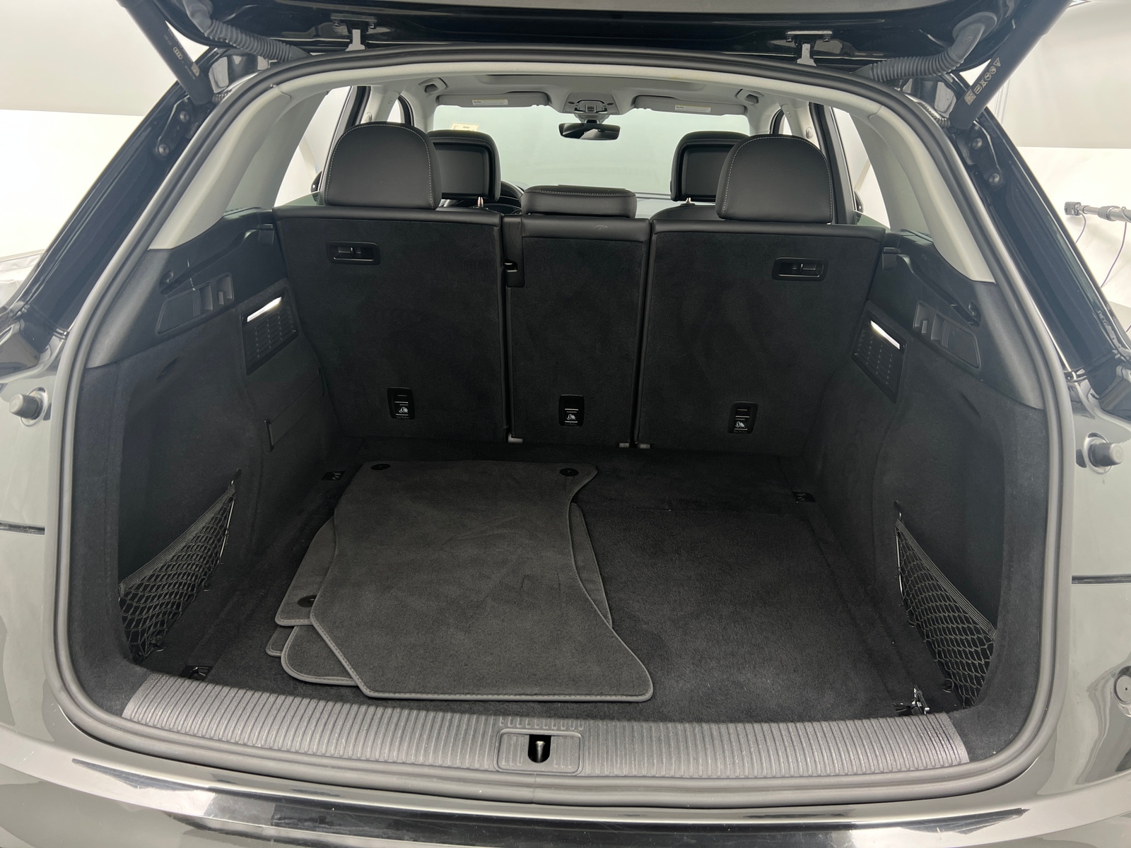 Thumbnail: 2023 Audi Q5 - 6