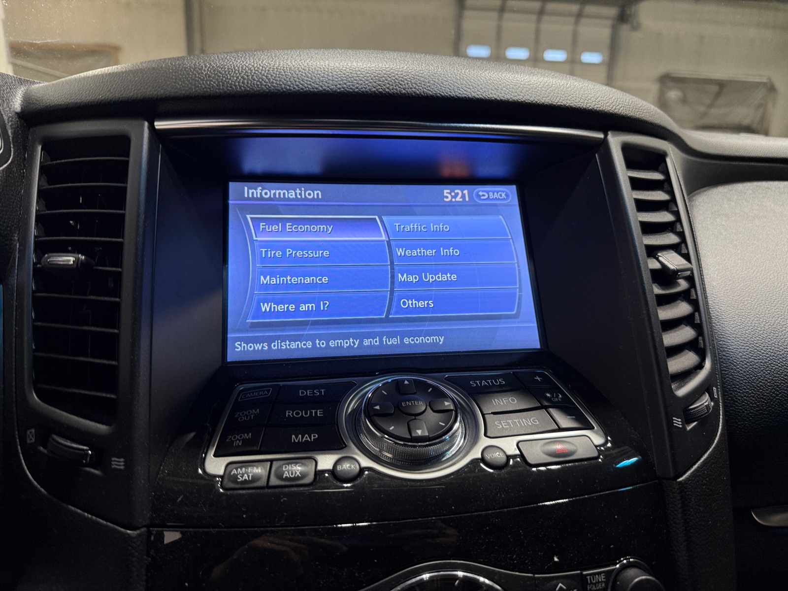 Thumbnail: 2017 INFINITI QX70 - 3