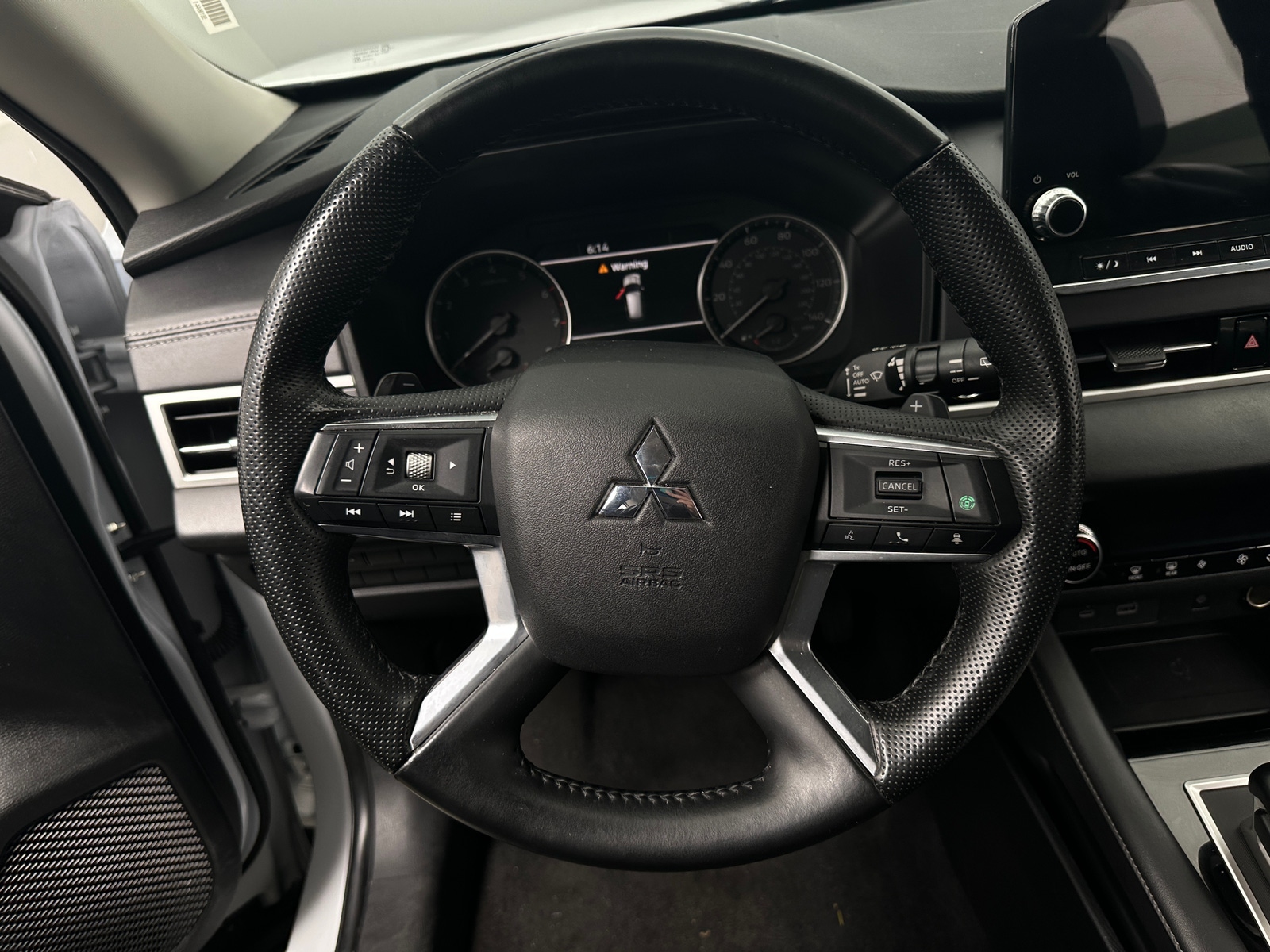 Thumbnail: 2024 Mitsubishi Outlander - 4