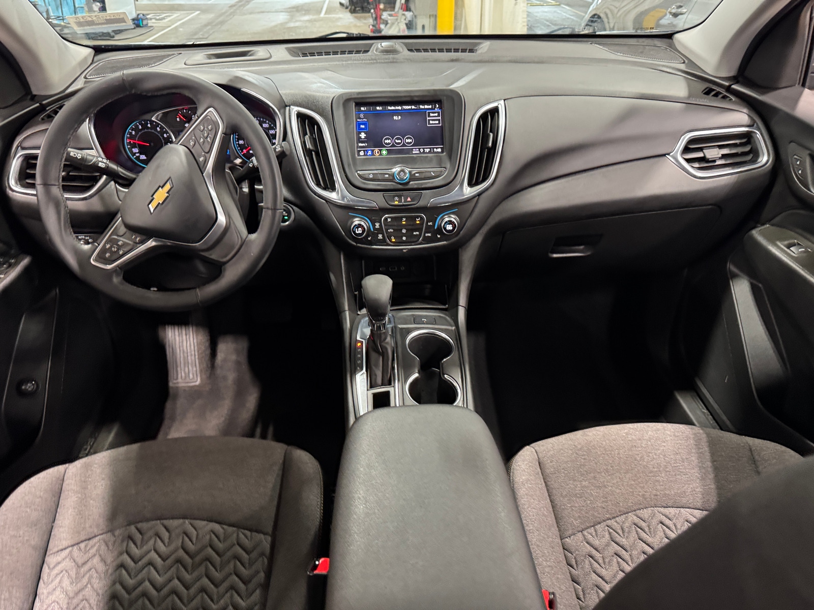 Thumbnail: 2023 Chevrolet Equinox - 3