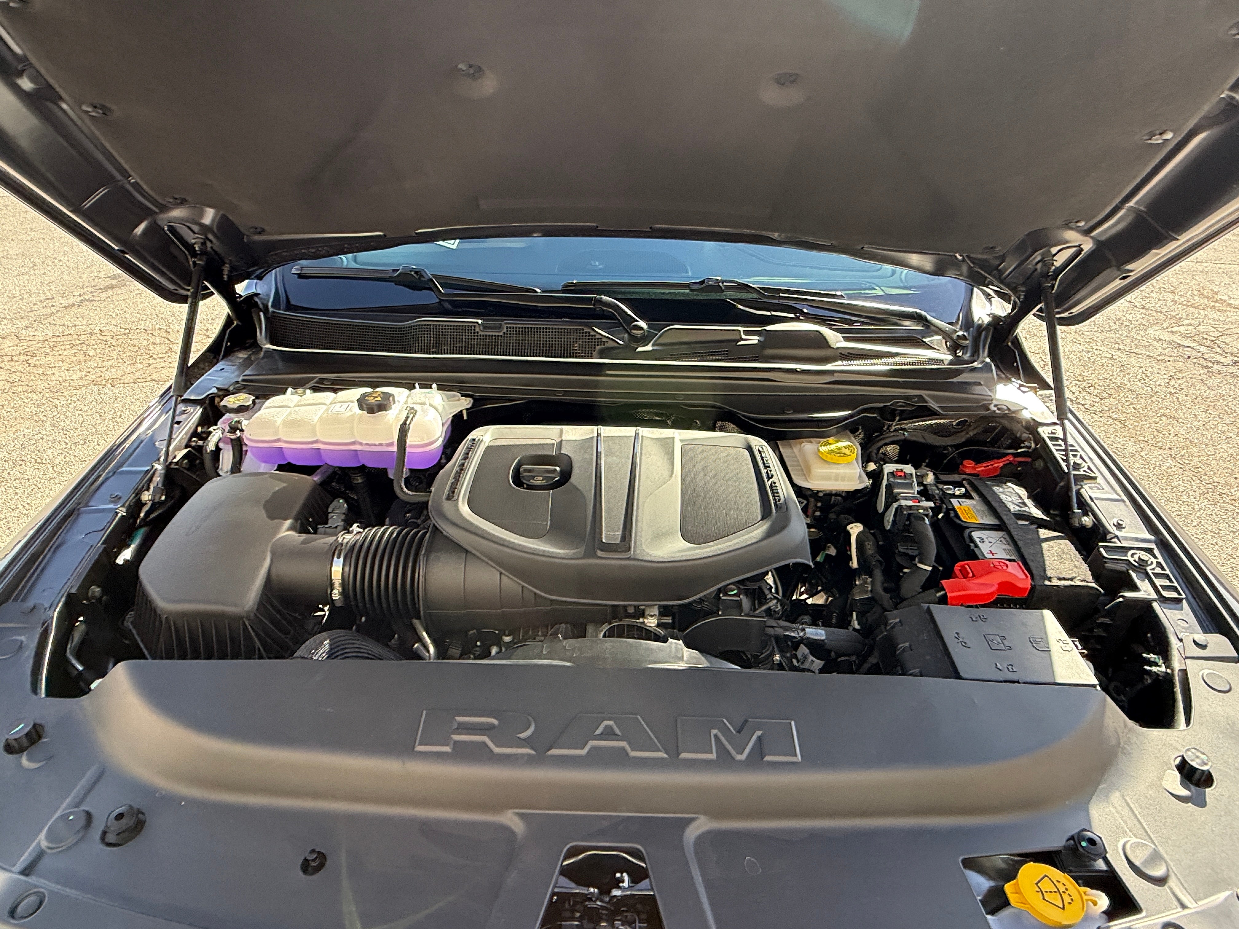 2026 RAM 1500 Laramie Crew Cab 5'7's photo