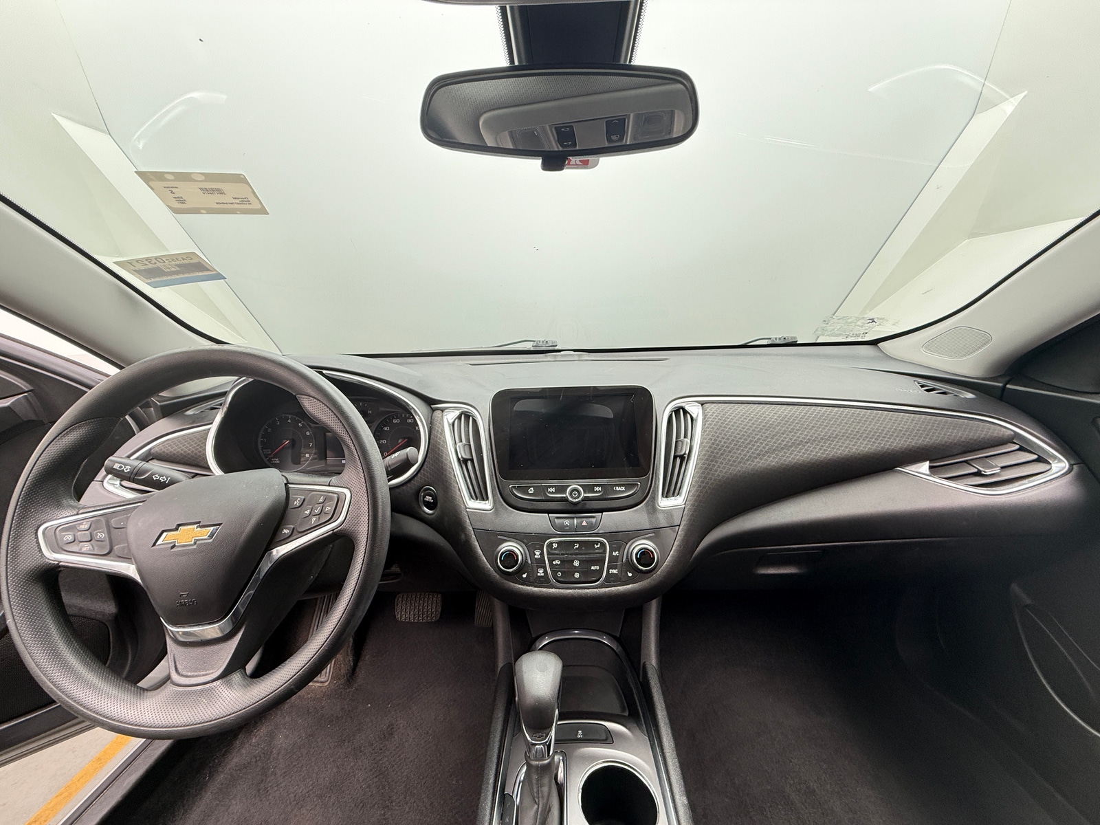 Thumbnail: 2021 Chevrolet Malibu - 3