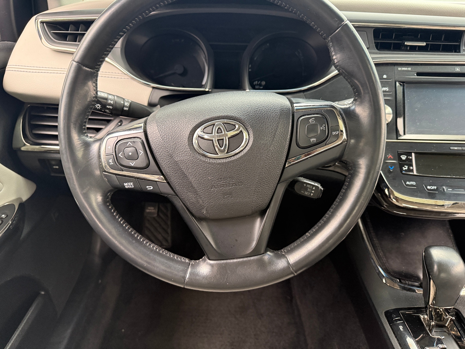 Thumbnail: 2015 Toyota Avalon - 4