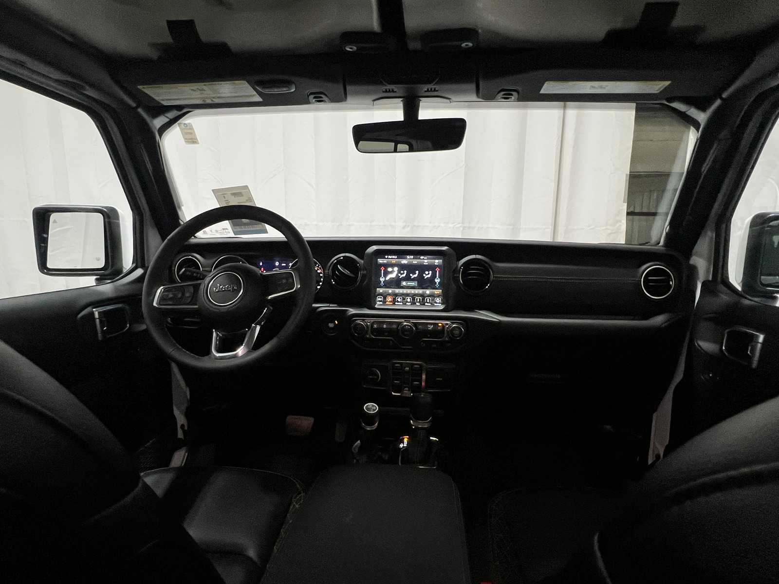 Thumbnail: 2023 Jeep Gladiator - 2