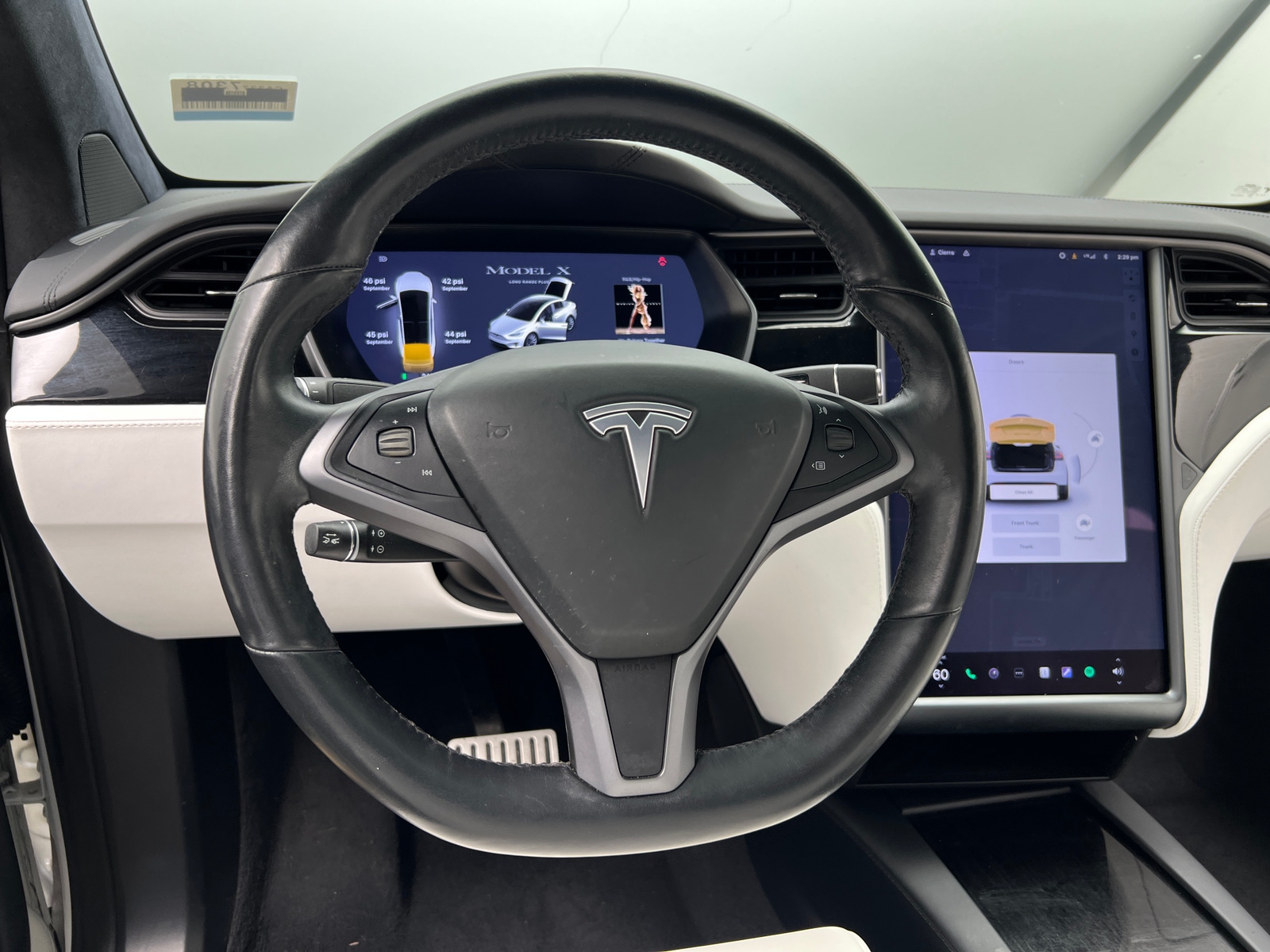 Thumbnail: 2020 Tesla Model X - 4