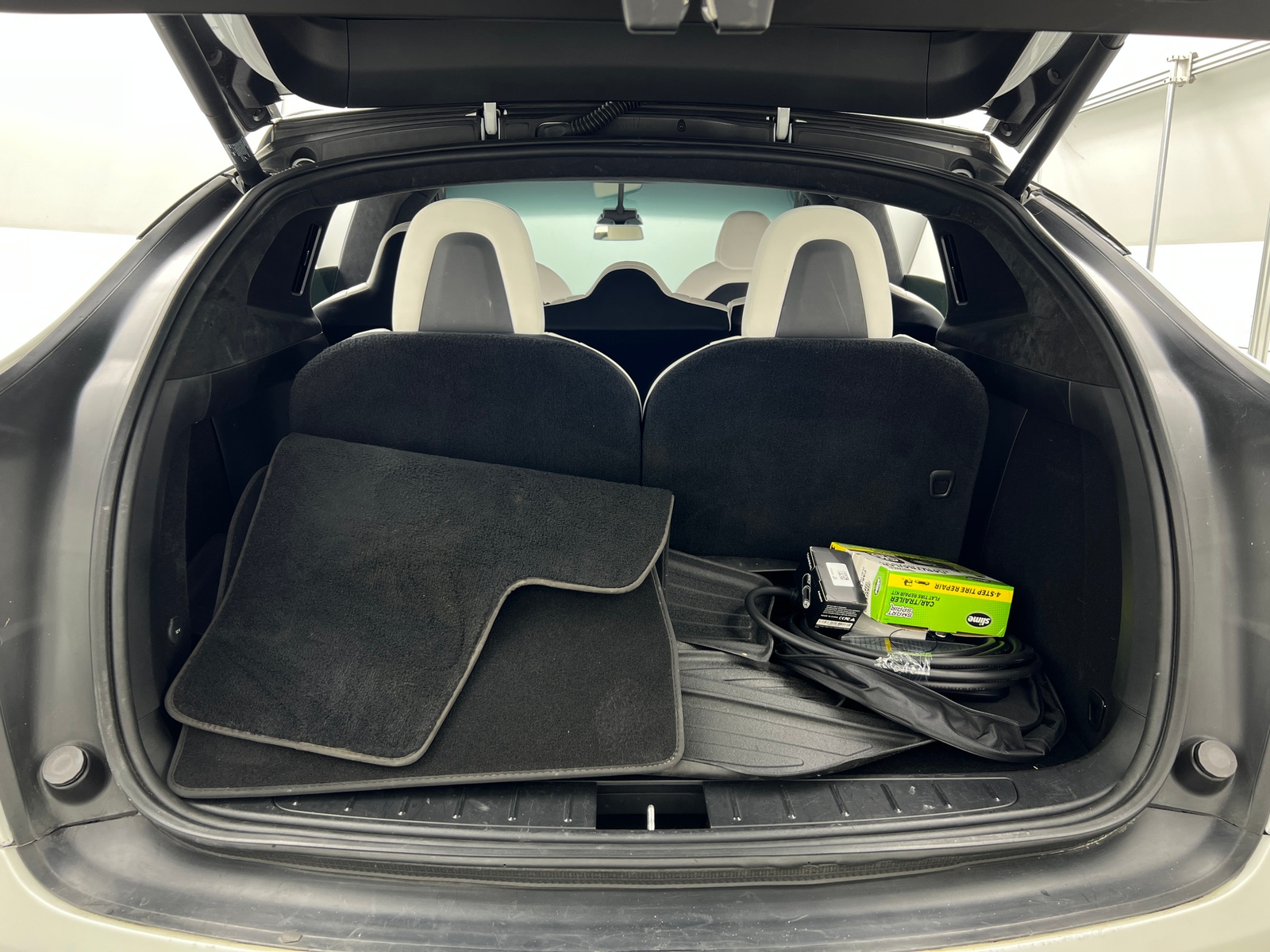 Thumbnail: 2020 Tesla Model X - 6