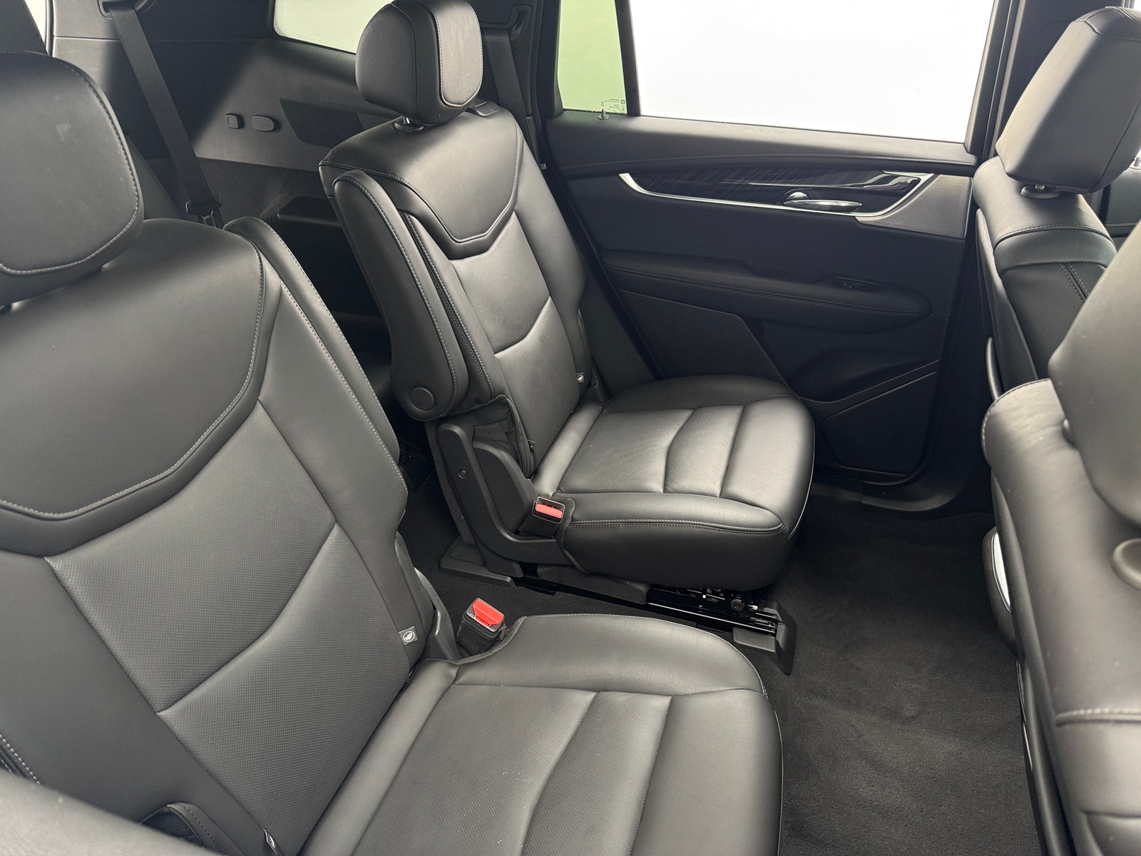 Thumbnail: 2025 Cadillac XT6 - 5