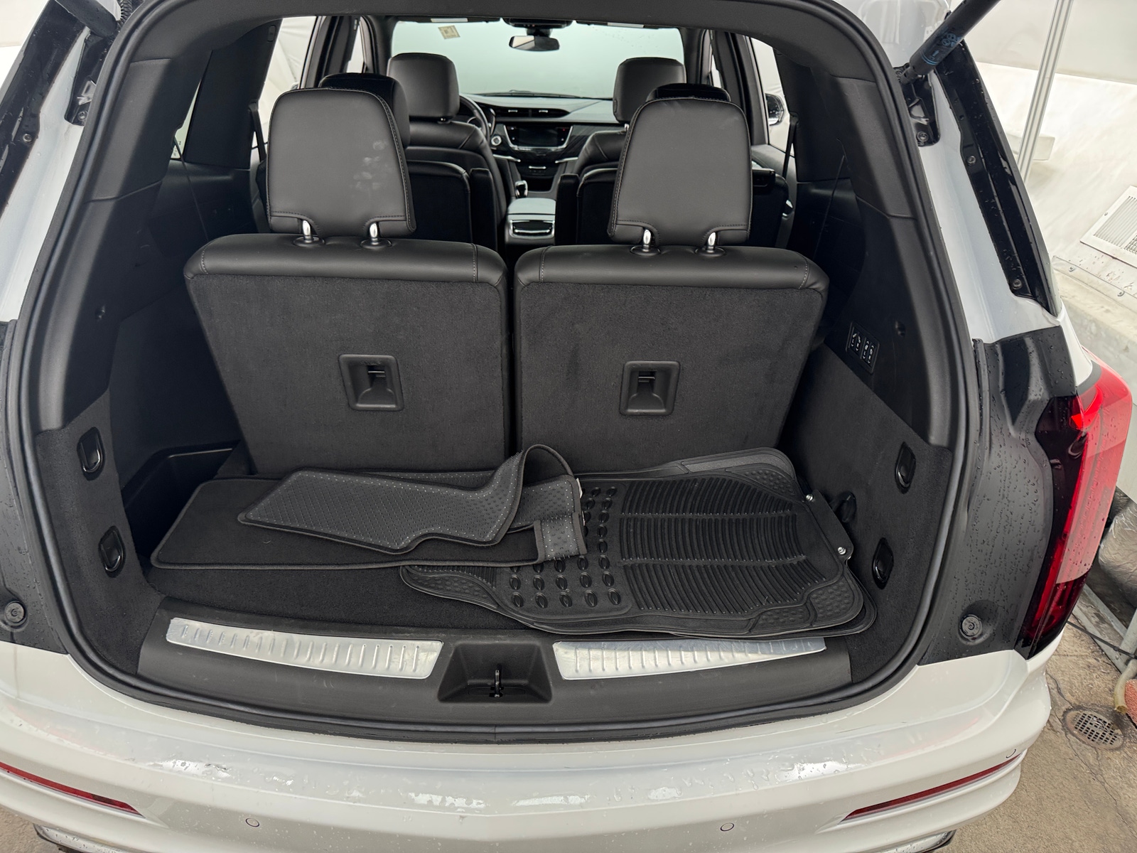 Thumbnail: 2025 Cadillac XT6 - 6