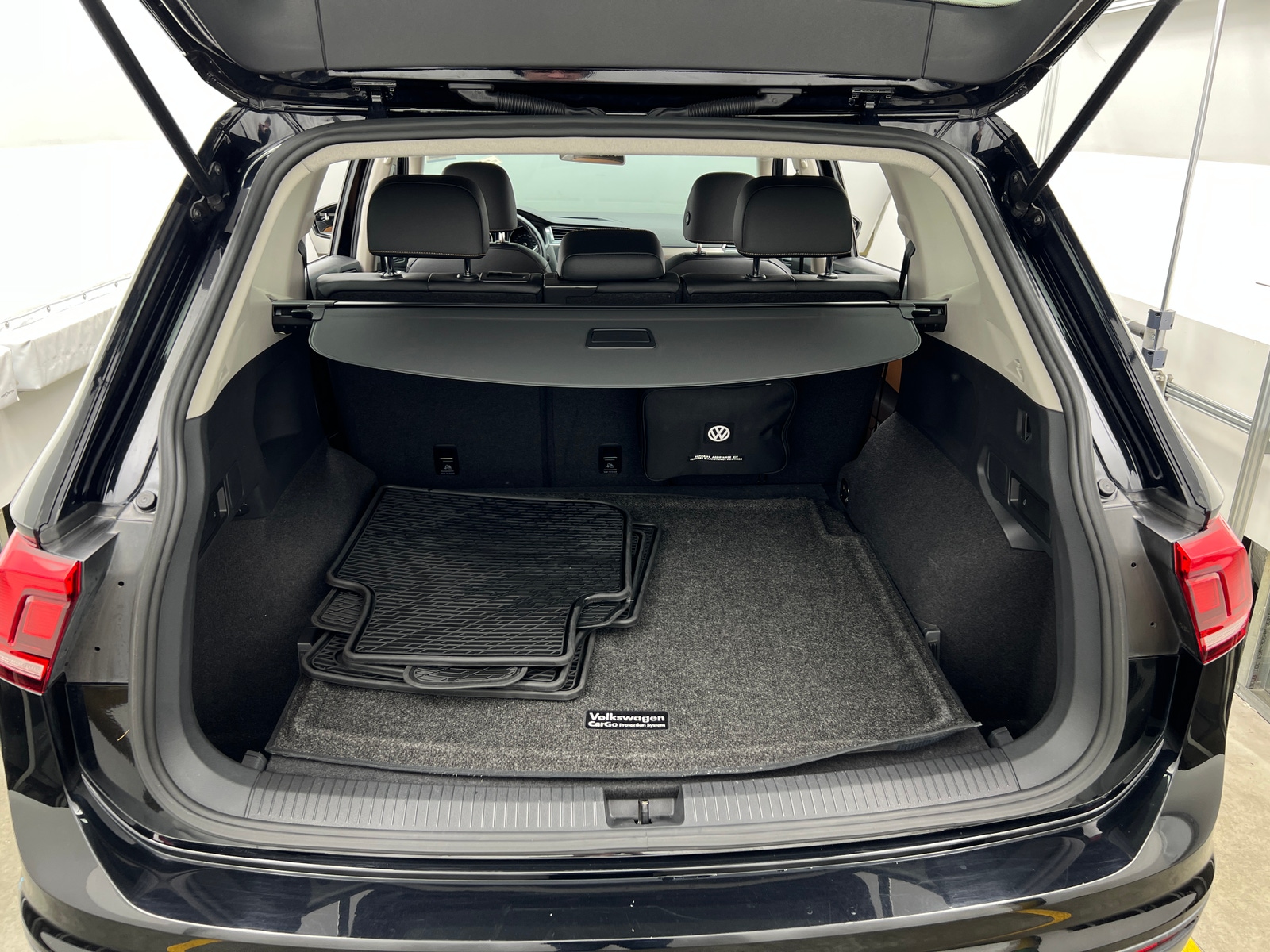 Thumbnail: 2019 Volkswagen Tiguan - 6