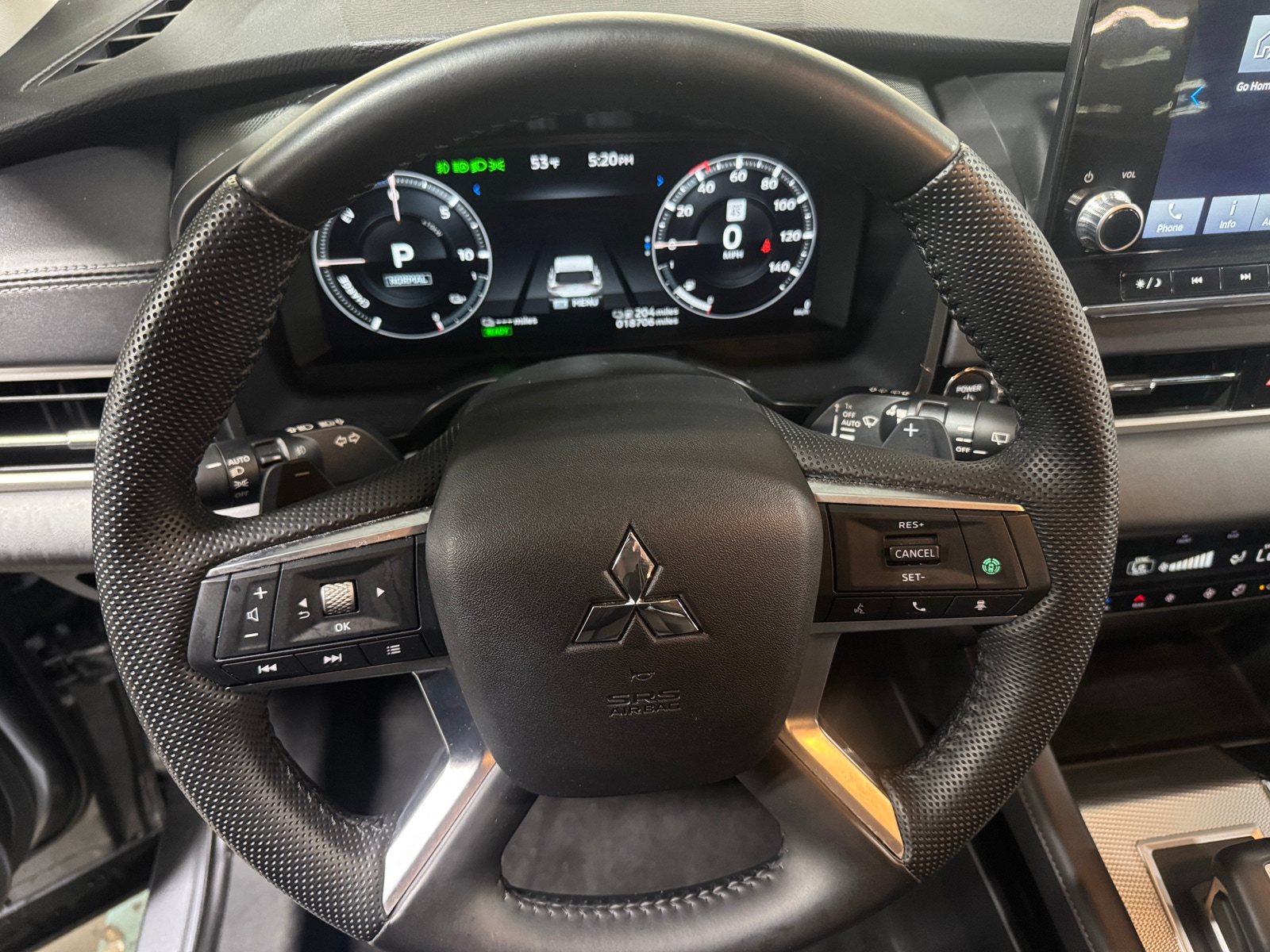 Thumbnail: 2023 Mitsubishi Outlander - 4